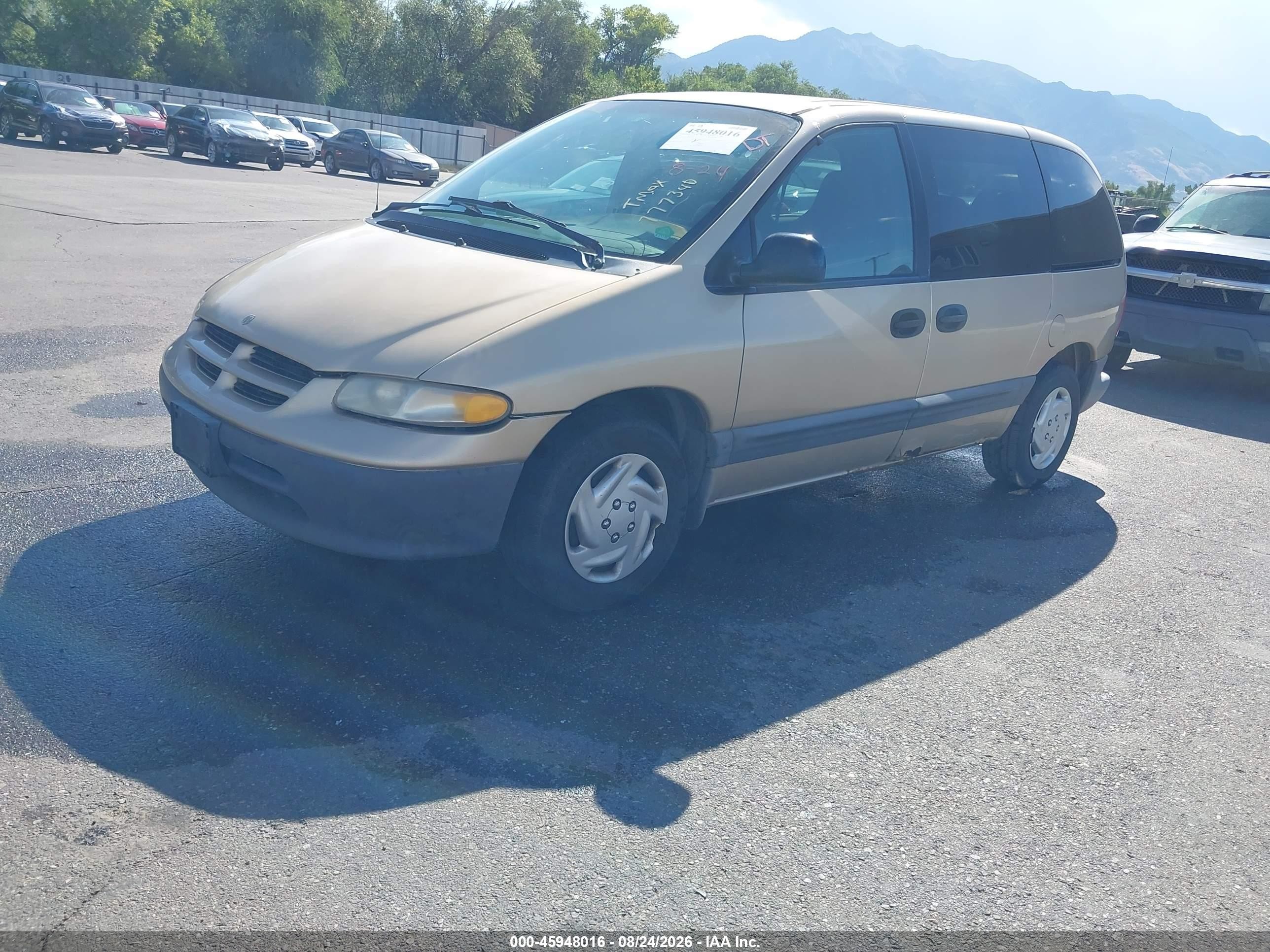 1998 Dodge Caravan Se Золотой vin: 2B4GP4535WR777340