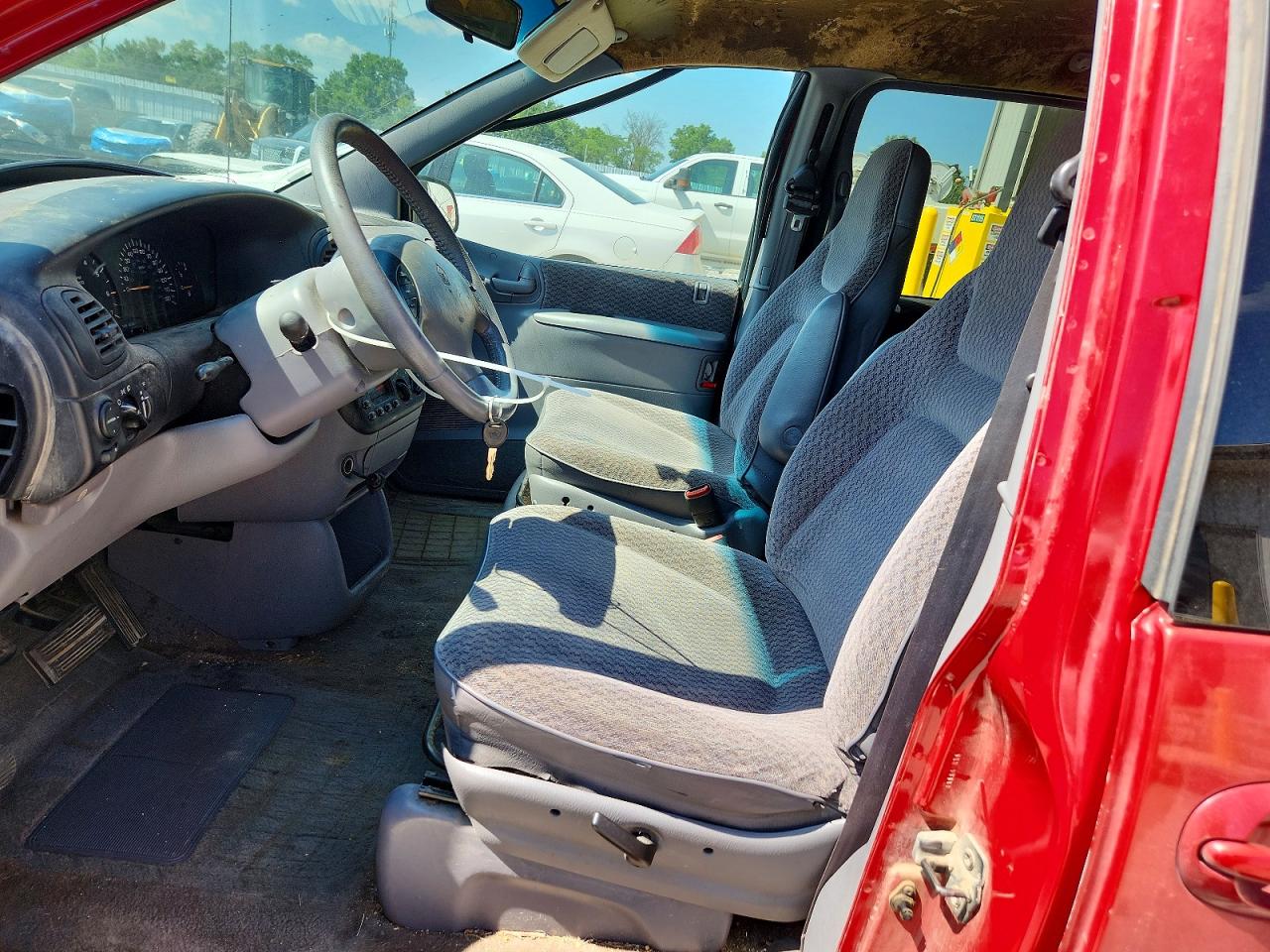 2000 Dodge Caravan Se Красный vin: 2B4GP45G7YR718876