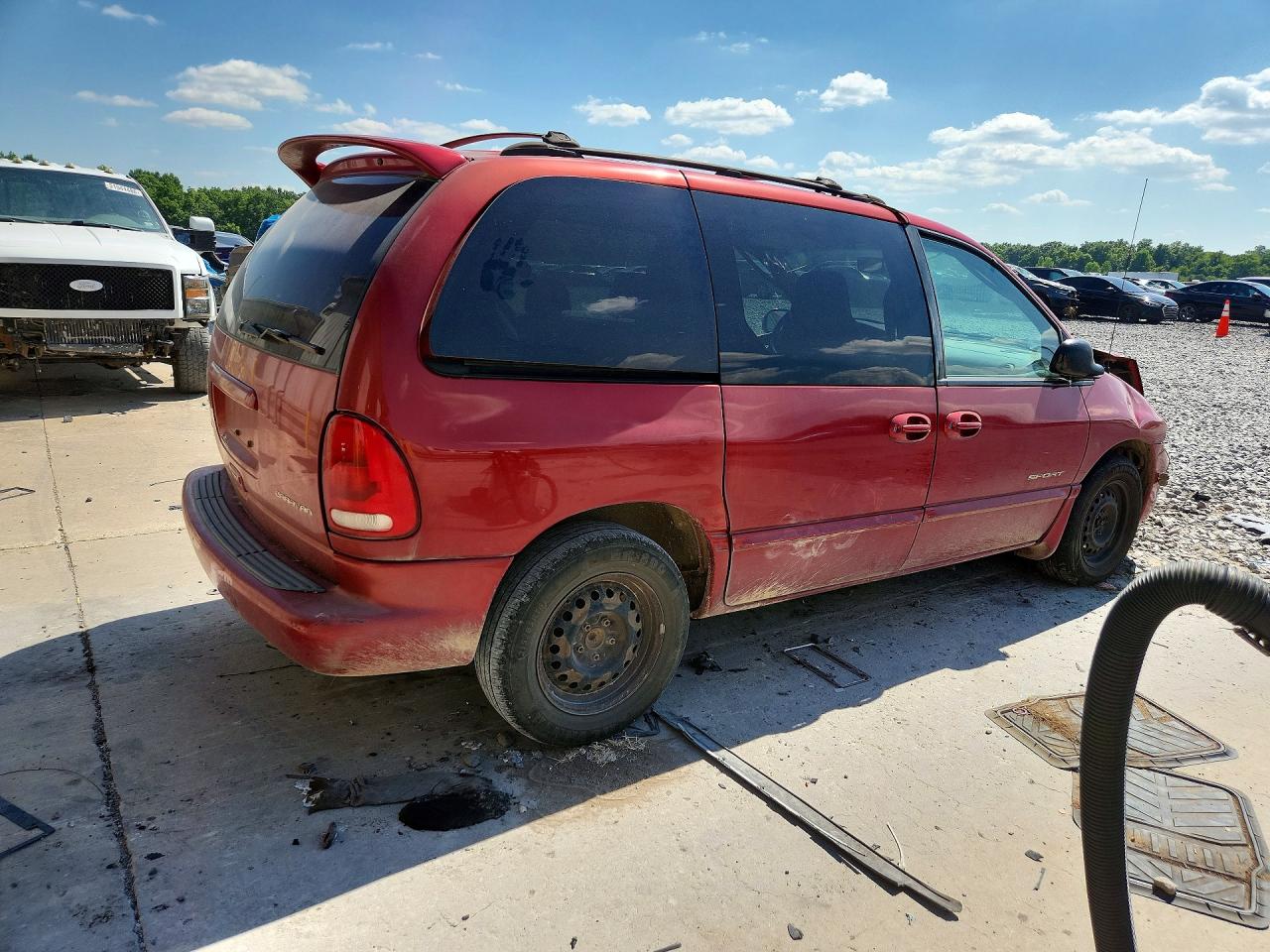 2000 Dodge Caravan Se Красный vin: 2B4GP45G7YR718876