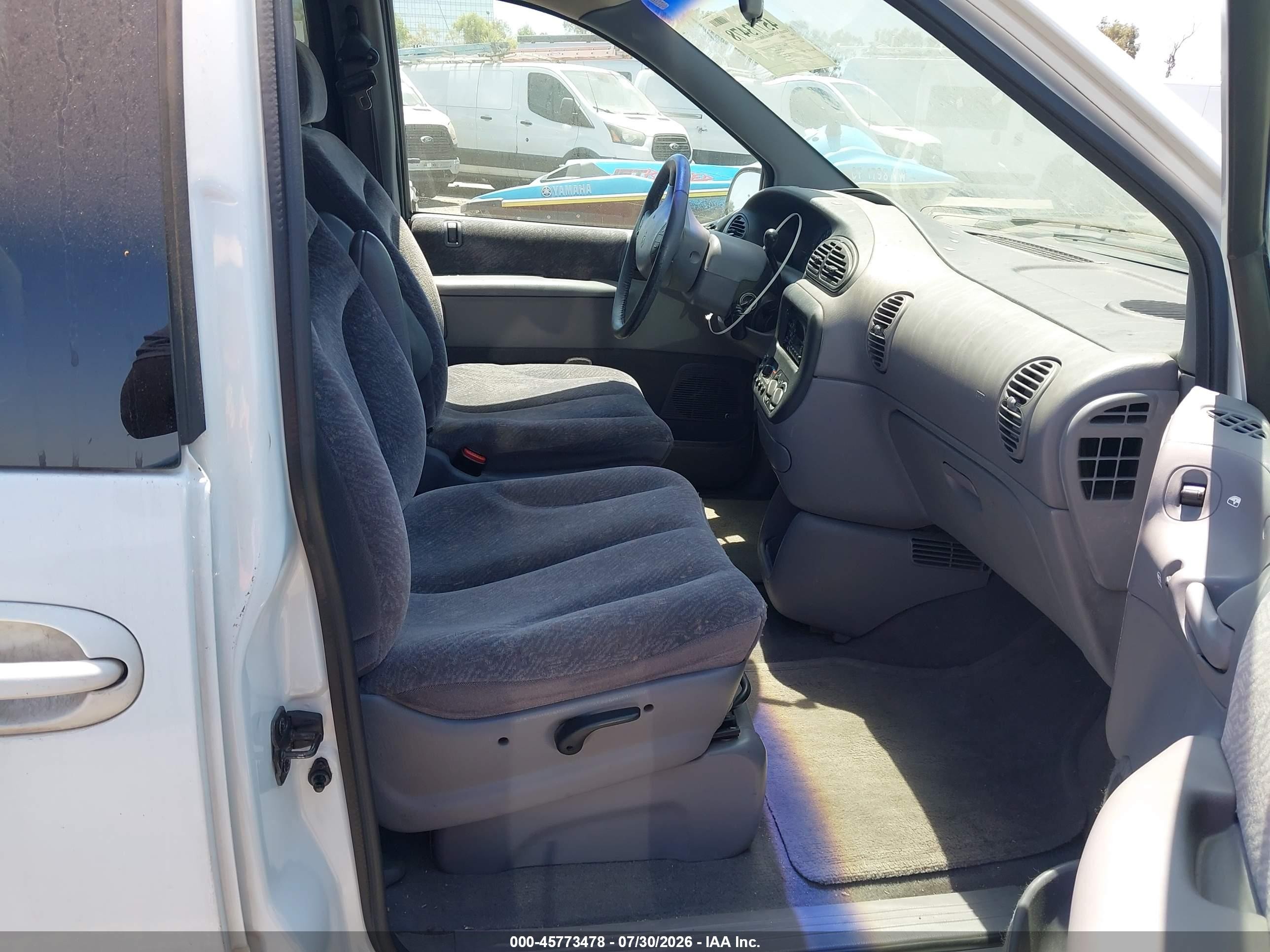2000 Dodge Caravan Se White vin: 2B4GP45R2YR714137