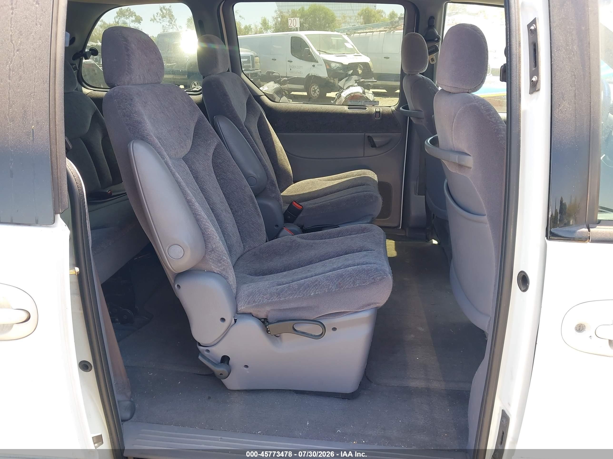 2000 Dodge Caravan Se White vin: 2B4GP45R2YR714137
