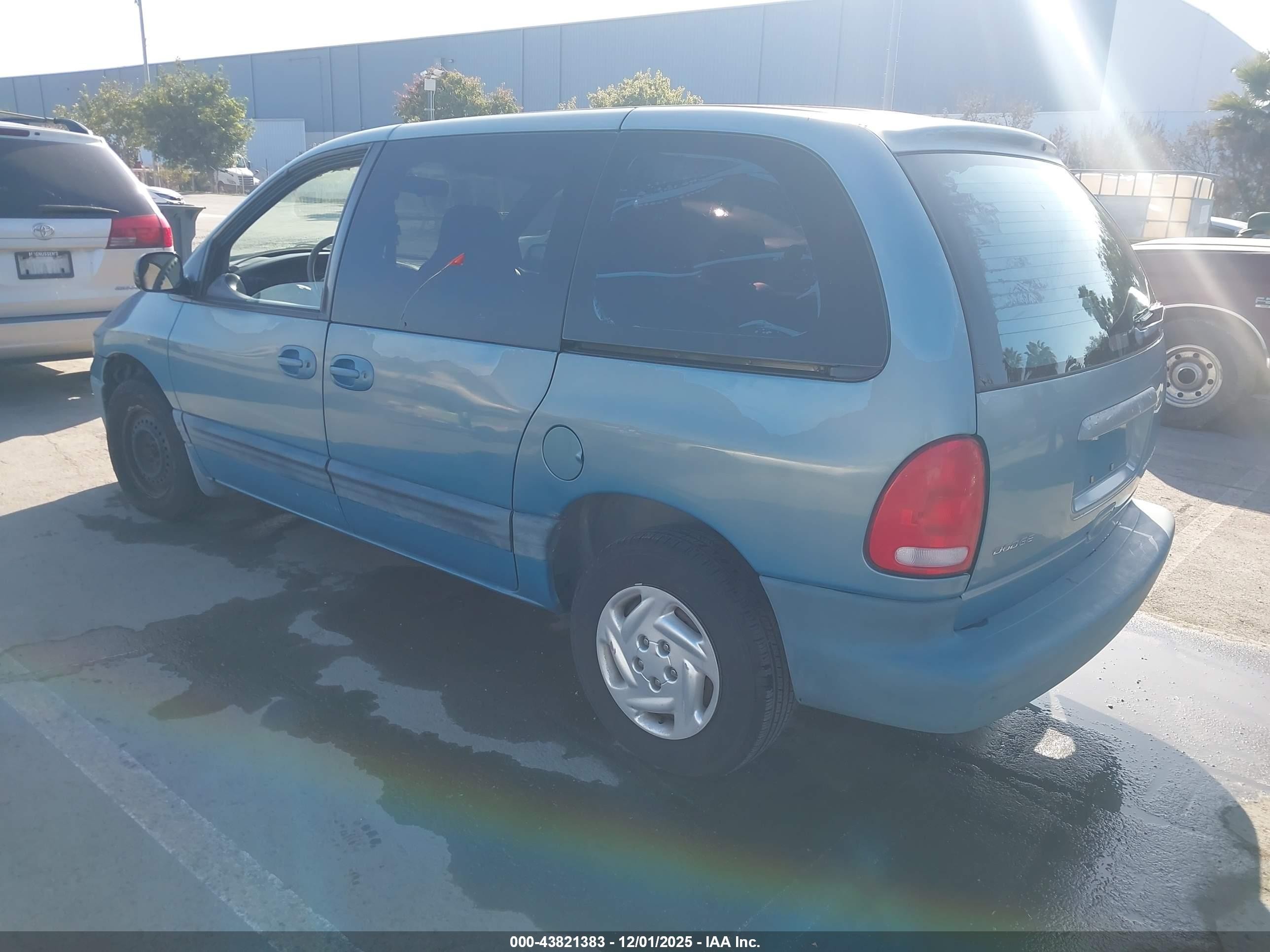 1999 Dodge Caravan Se Light Blue vin: 2B4GP45R3XR435259