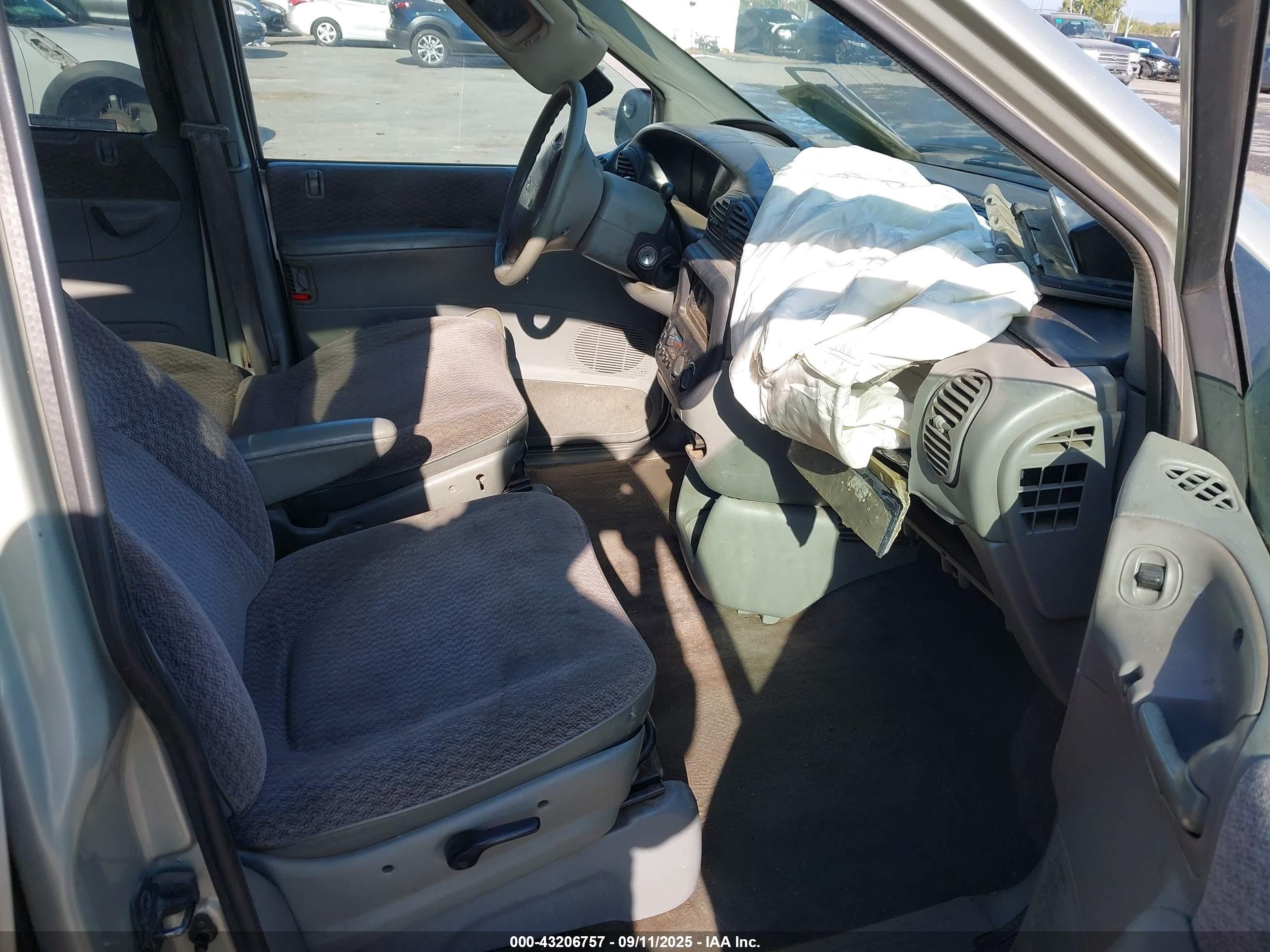 1999 Dodge Caravan Se Beige vin: 2B4GP45R6XR151592