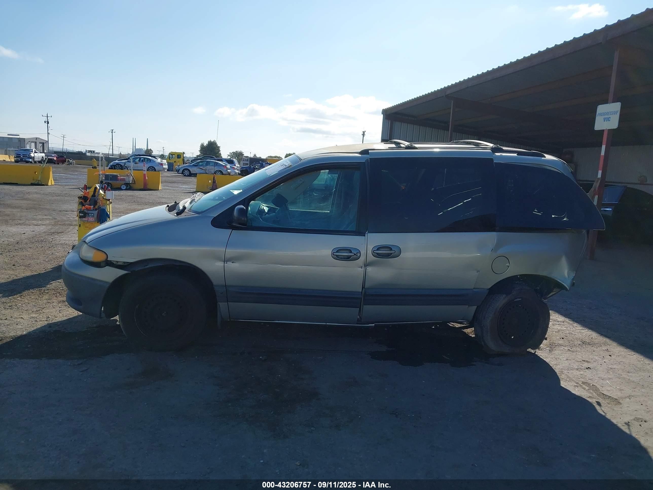 1999 Dodge Caravan Se Beige vin: 2B4GP45R6XR151592
