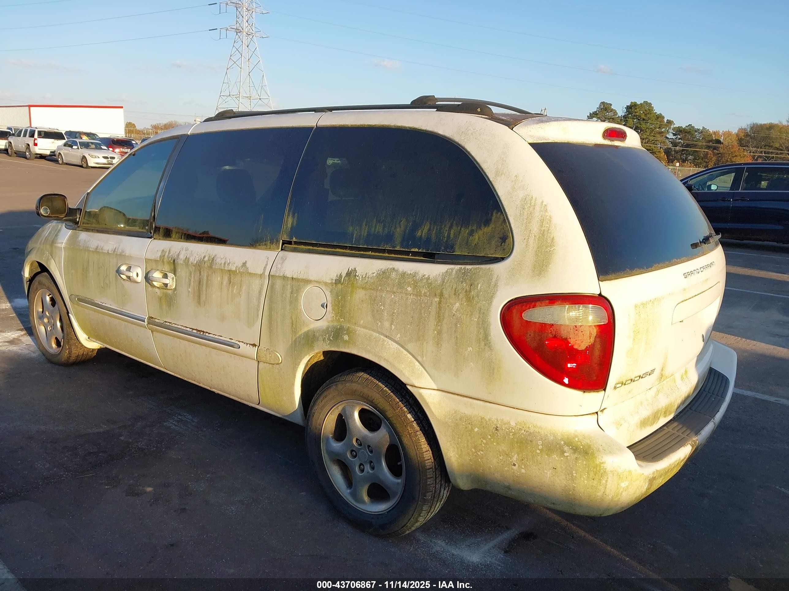 2002 Dodge Grand Caravan Es White vin: 2B4GP54L42R594996
