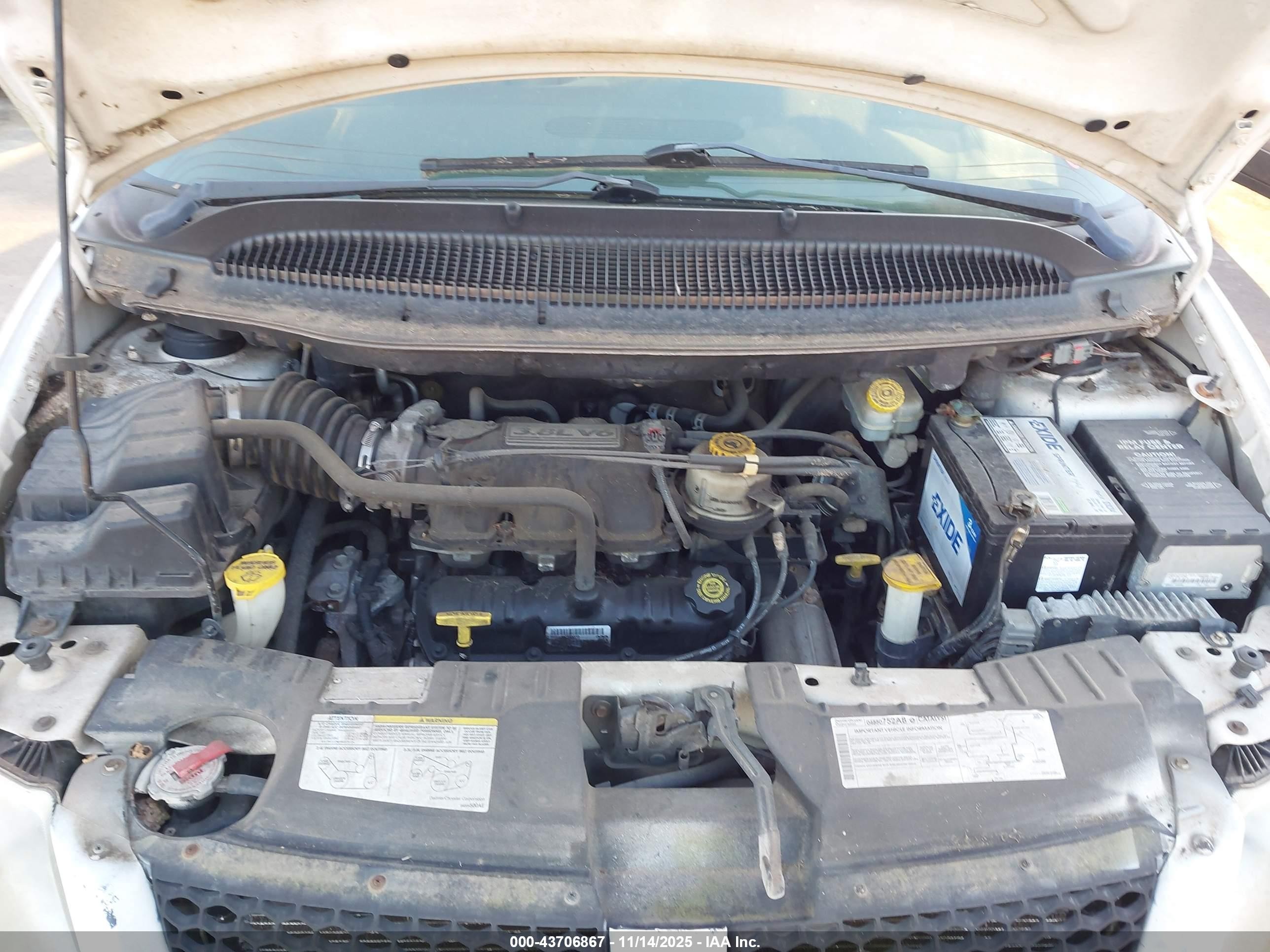 2002 Dodge Grand Caravan Es White vin: 2B4GP54L42R594996