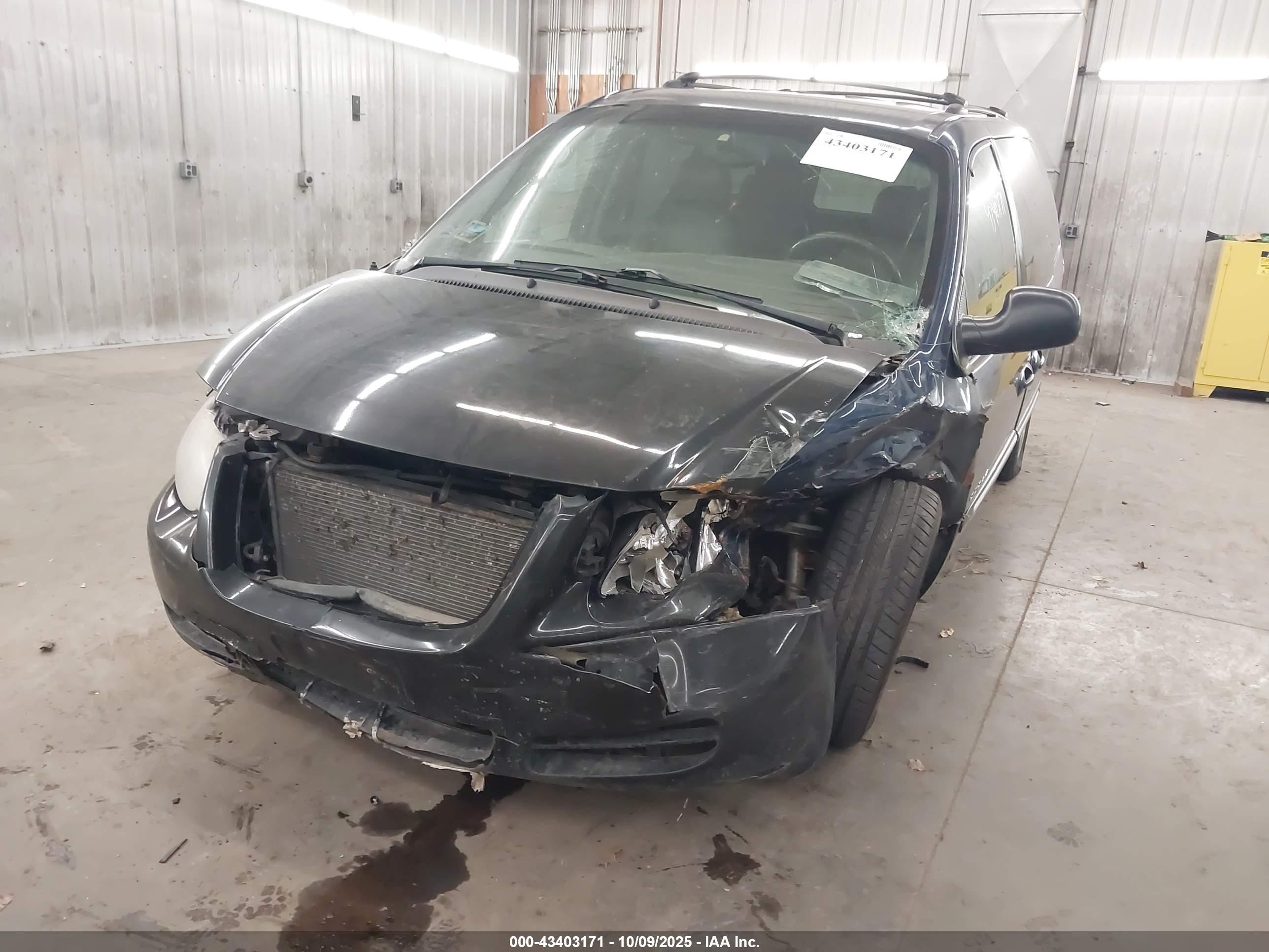 2001 Dodge Grand Caravan Es Синий vin: 2B4GP54L51R203739