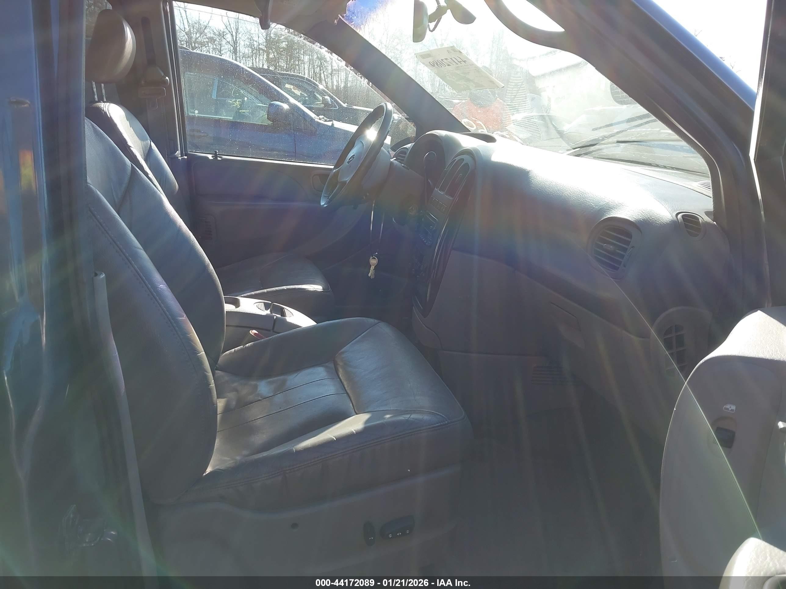 2001 Dodge Grand Caravan Es Gray vin: 2B4GP54L51R304540