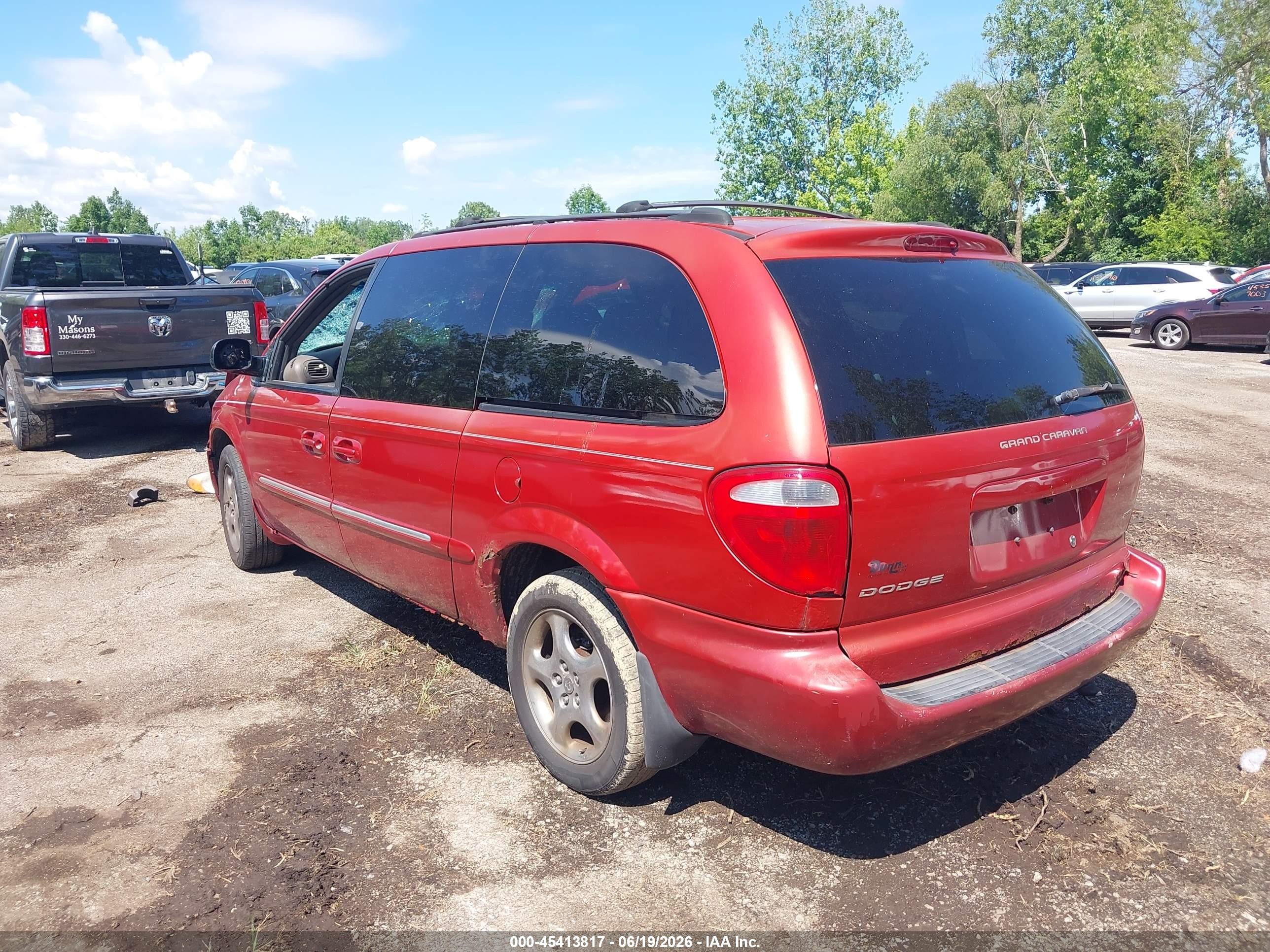2002 Dodge Grand Caravan Es Red vin: 2B4GP54L82R641186