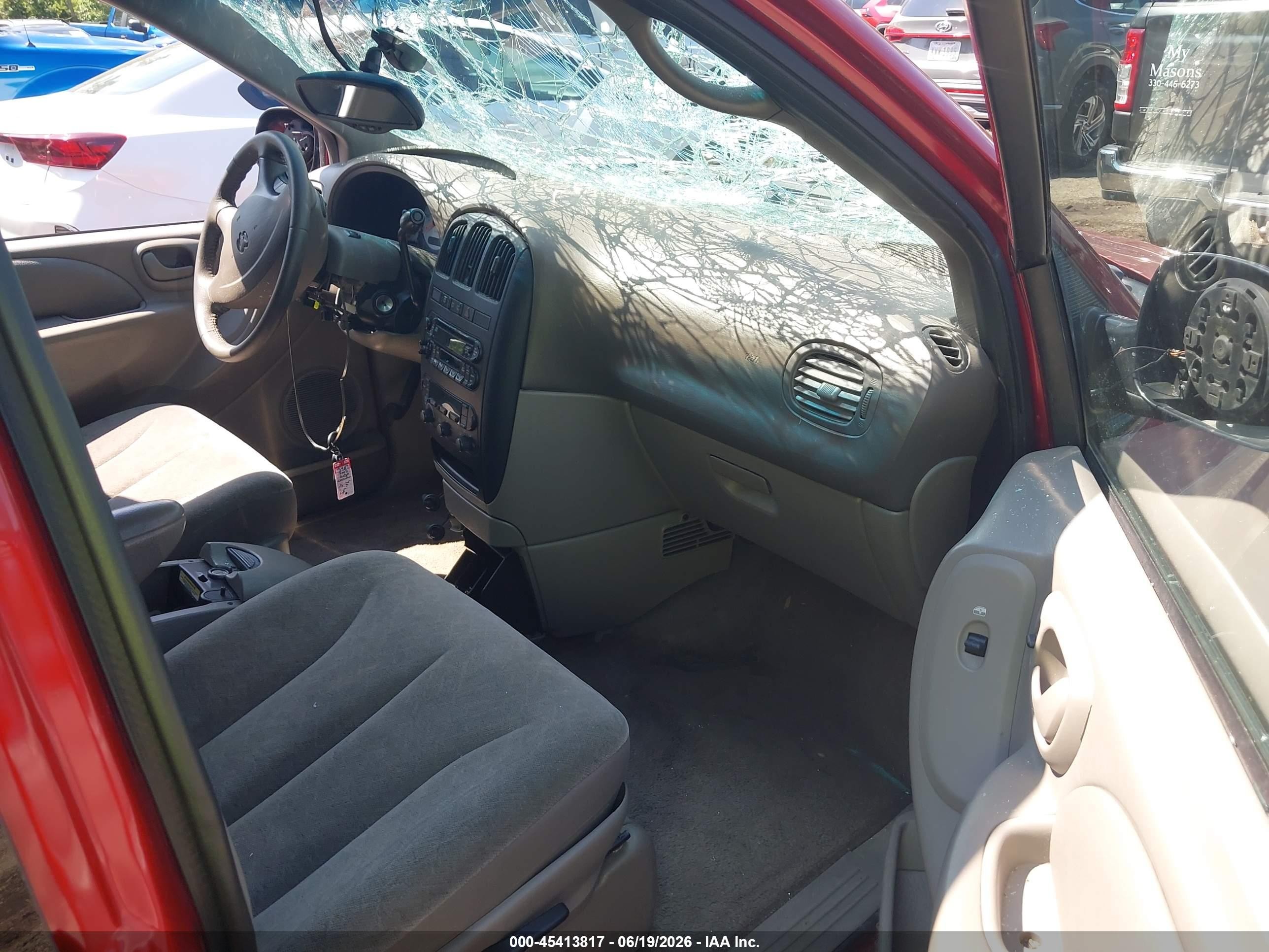 2002 Dodge Grand Caravan Es Red vin: 2B4GP54L82R641186