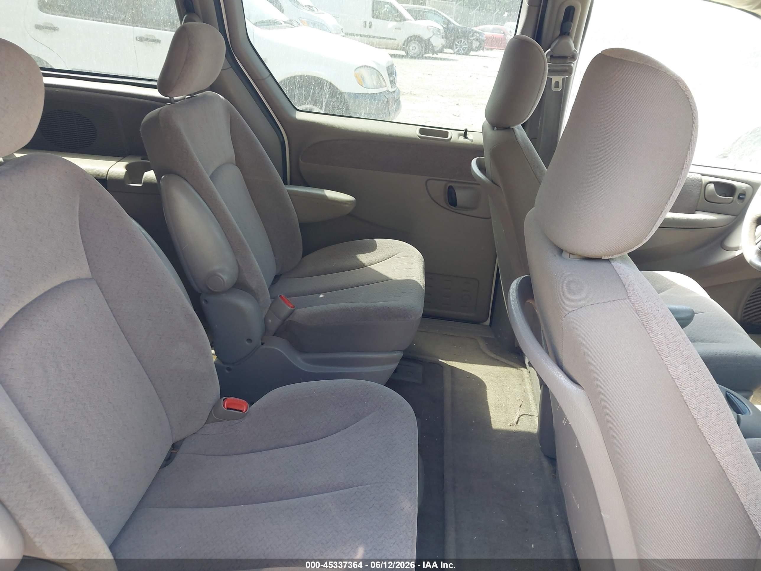 2001 Dodge Grand Caravan Ex White vin: 2B4GP74L61R280549