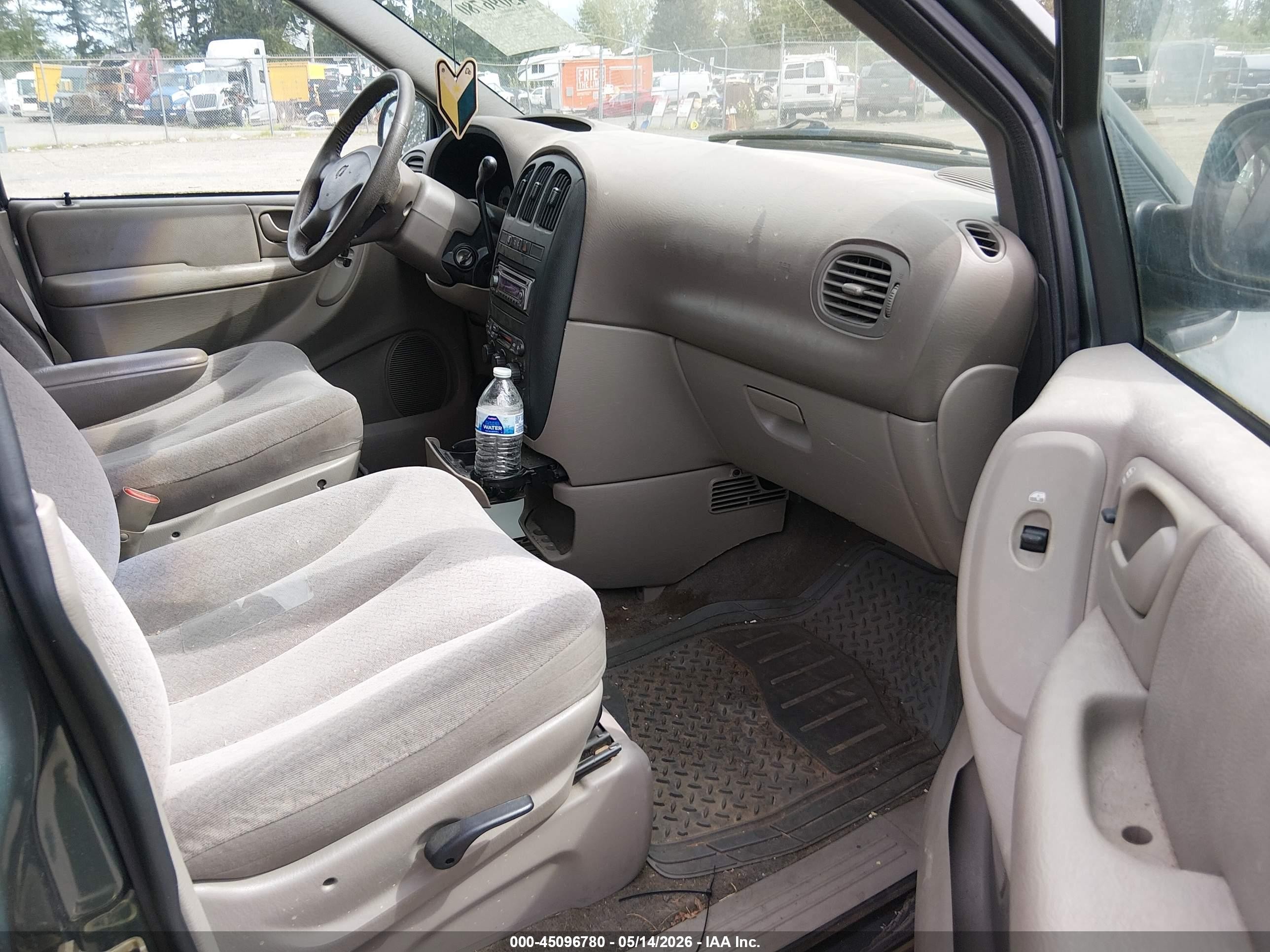 2002 Dodge Grand Caravan Sport Gray vin: 2B4GT44L92R702227