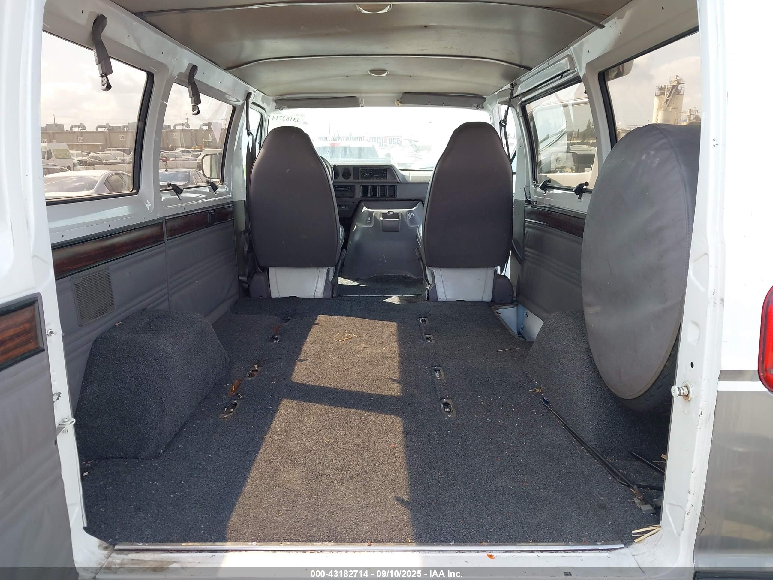 1994 Dodge Ram Wagon B150 Белый vin: 2B4HB15XXRK108613
