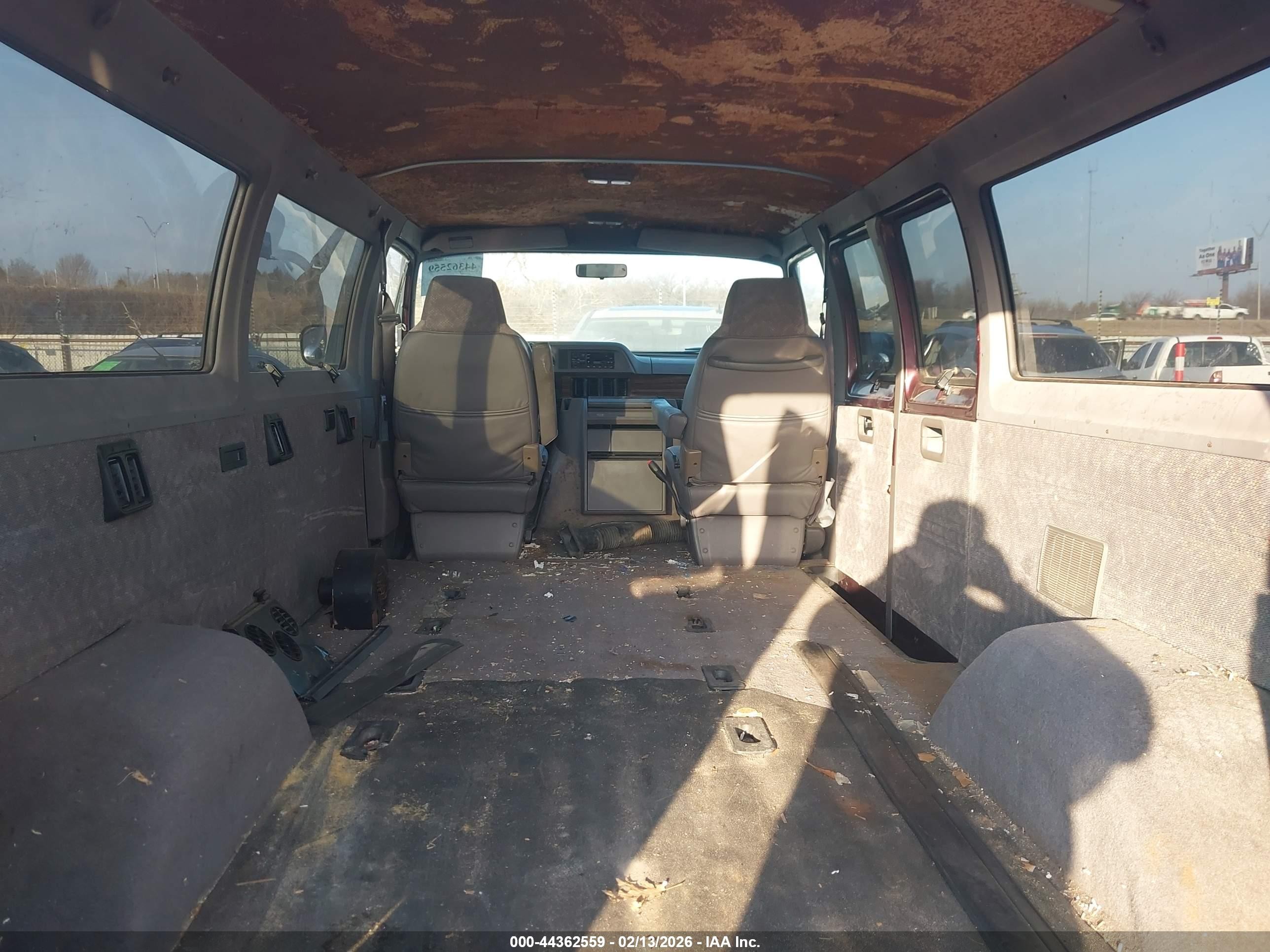 1996 Dodge Ram Wagon B2500 Brown vin: 2B4HB25Y9TK114831
