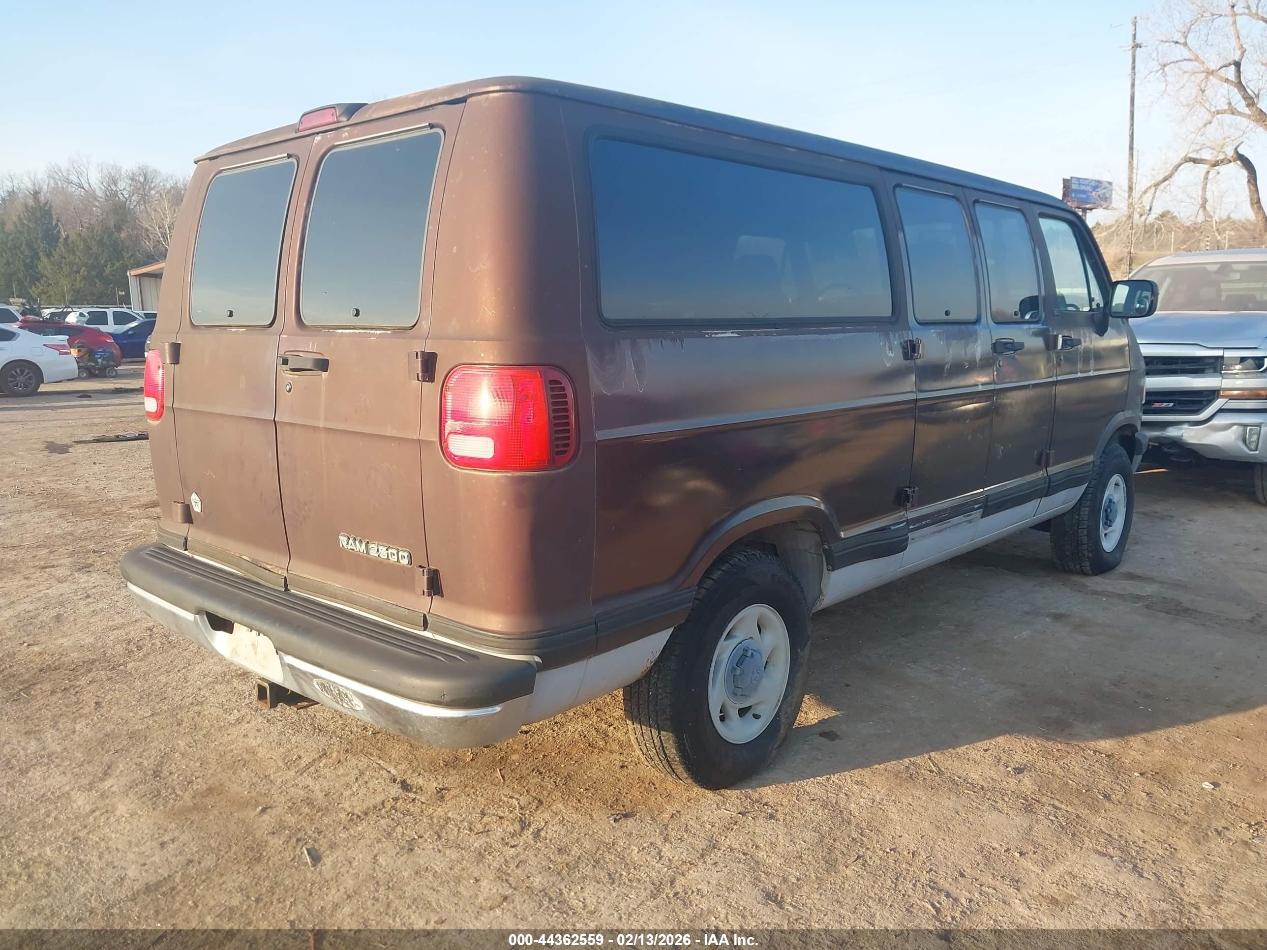 1996 Dodge Ram Wagon B2500 Brown vin: 2B4HB25Y9TK114831