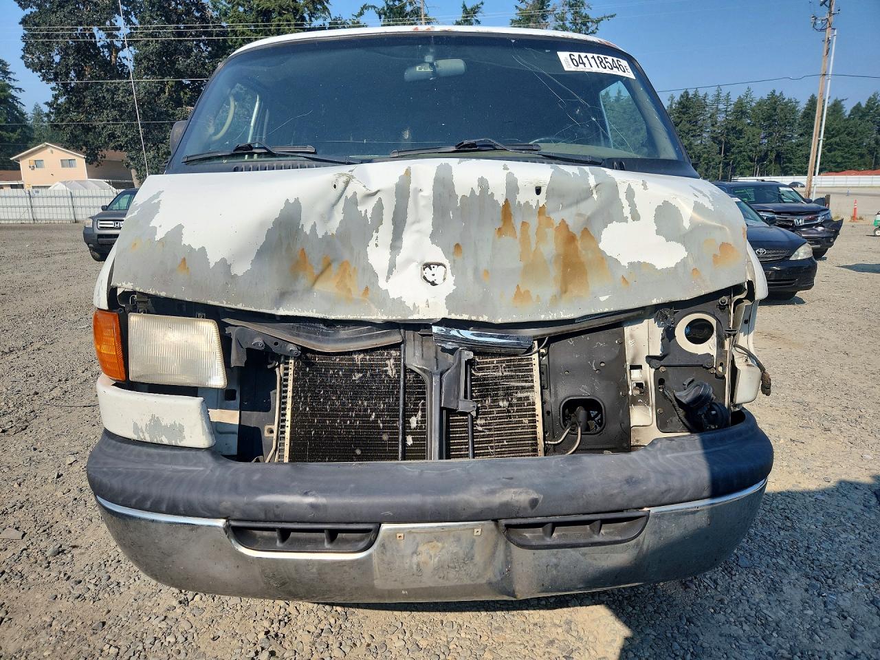 2002 Dodge Ram Wagon B2500 White vin: 2B4JB25Y22K121121