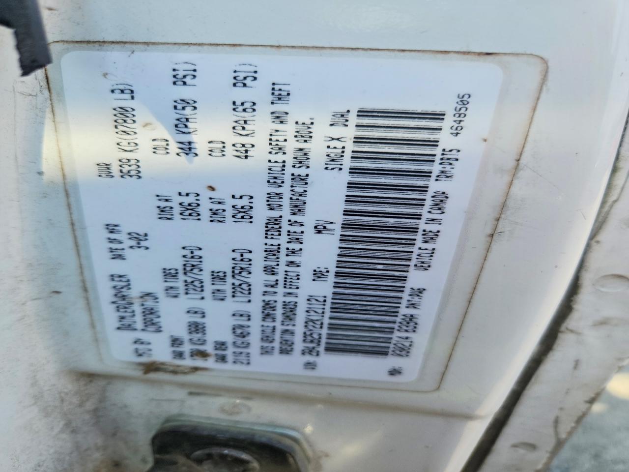 2002 Dodge Ram Wagon B2500 White vin: 2B4JB25Y22K121121
