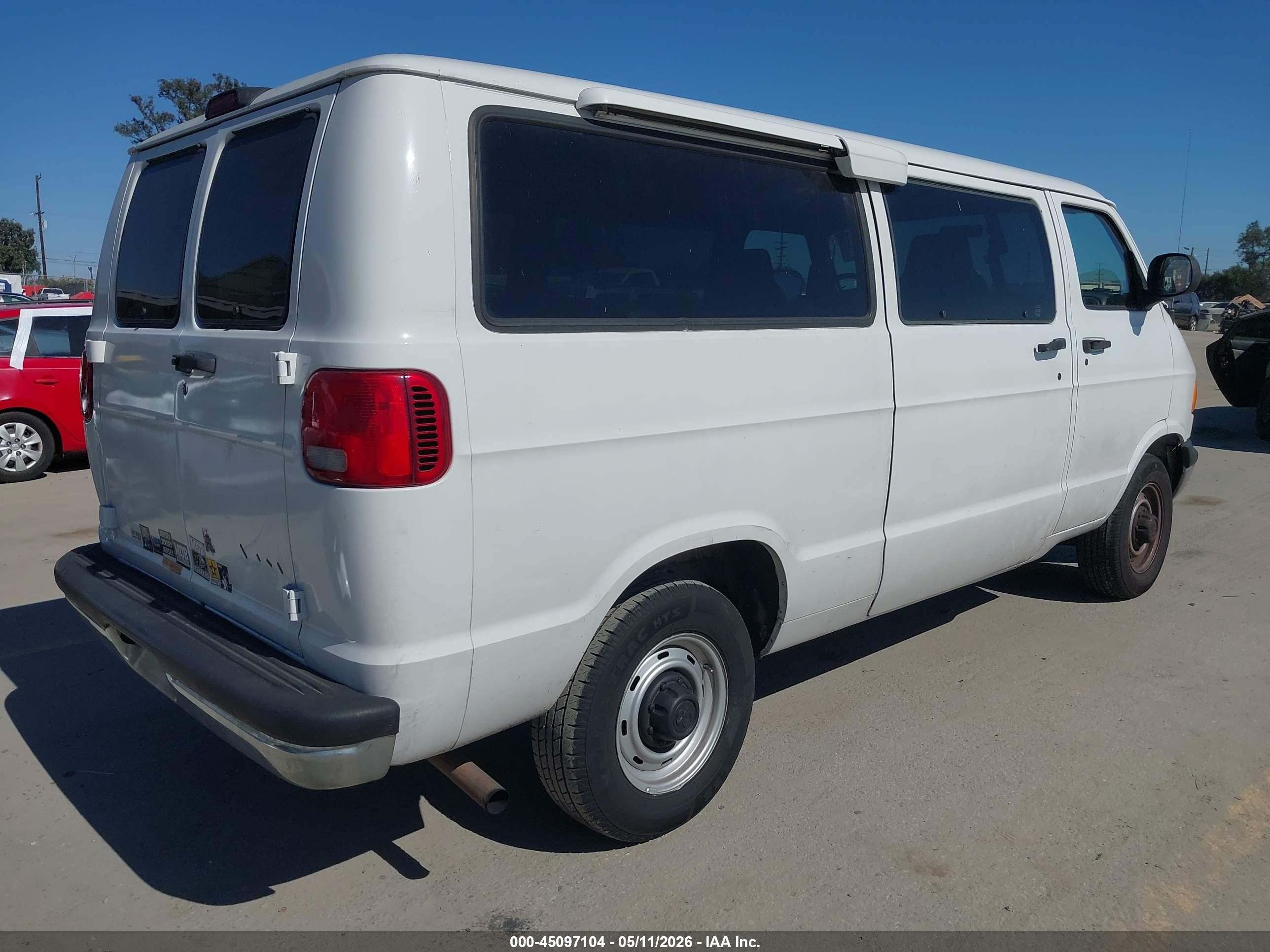 1999 Dodge Ram Wagon 2500   Белый vin: 2B4JB25Y7XK579647