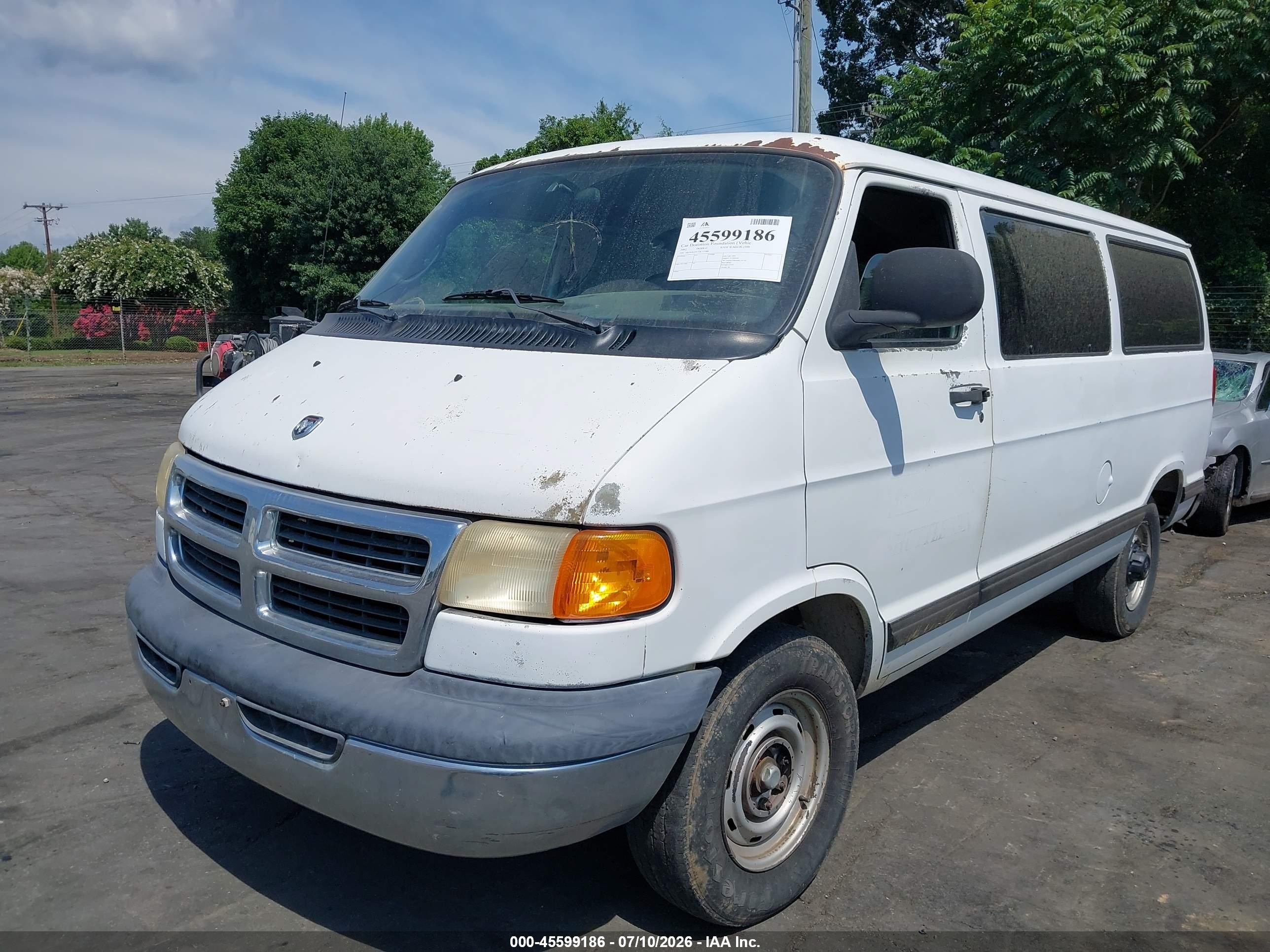 2002 Dodge Ram Wagon 2500   White vin: 2B5WB25Y52K112088