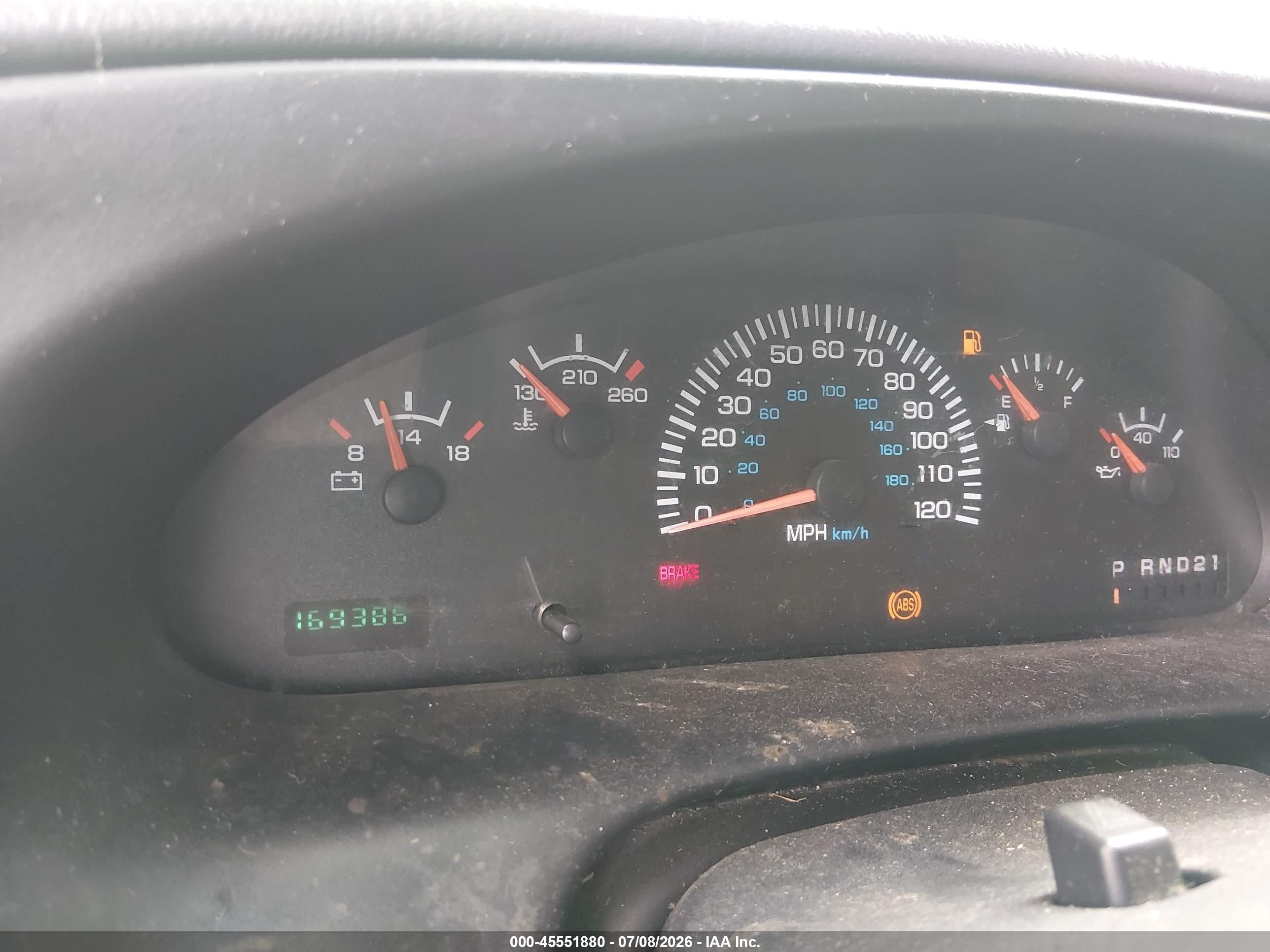 1999 Dodge Ram Wagon 2500 White vin: 2B5WB25Z5XK579625