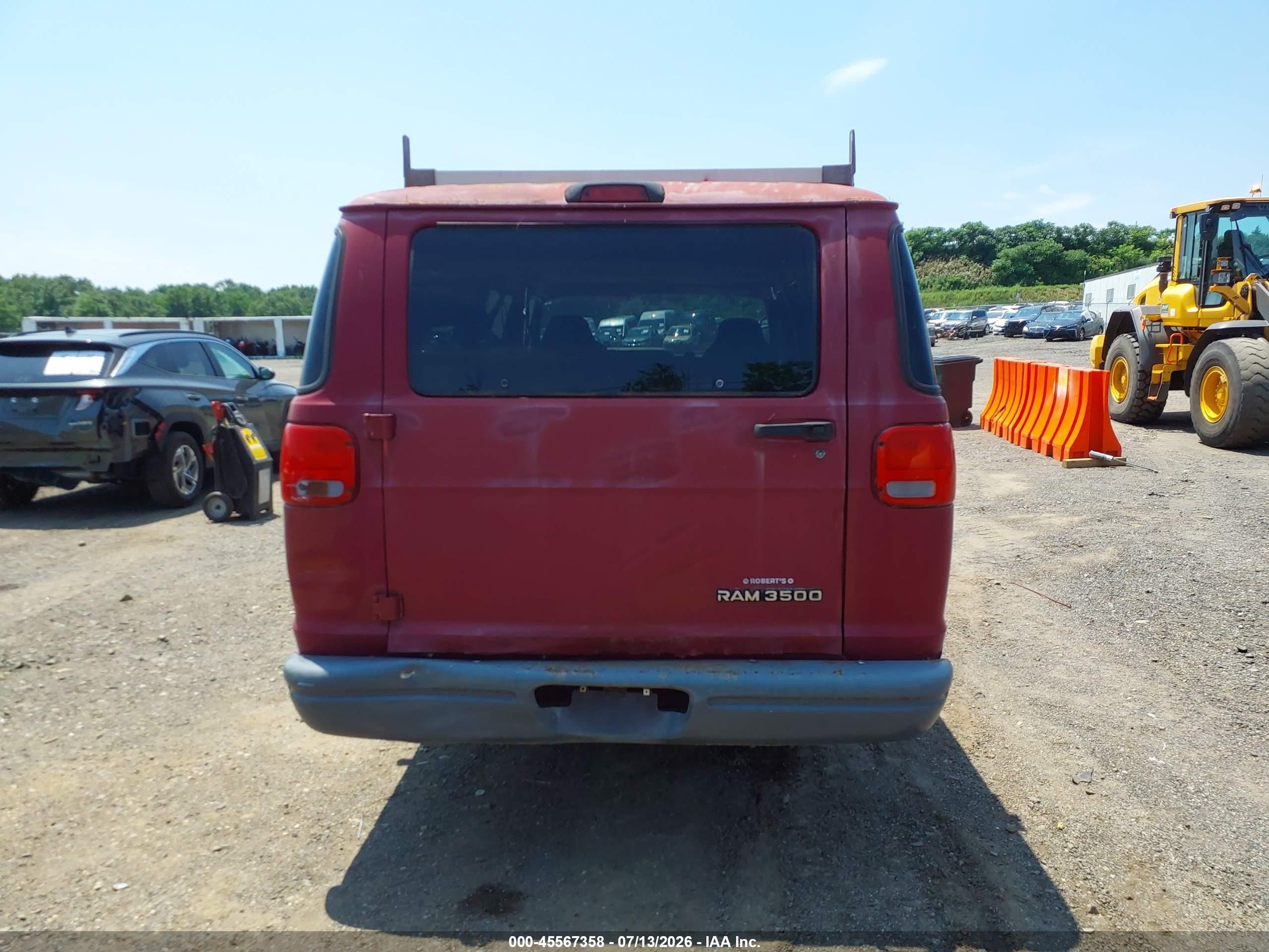 1996 Dodge Ram Wagon B3500 Red vin: 2B5WB35Y0TK182394