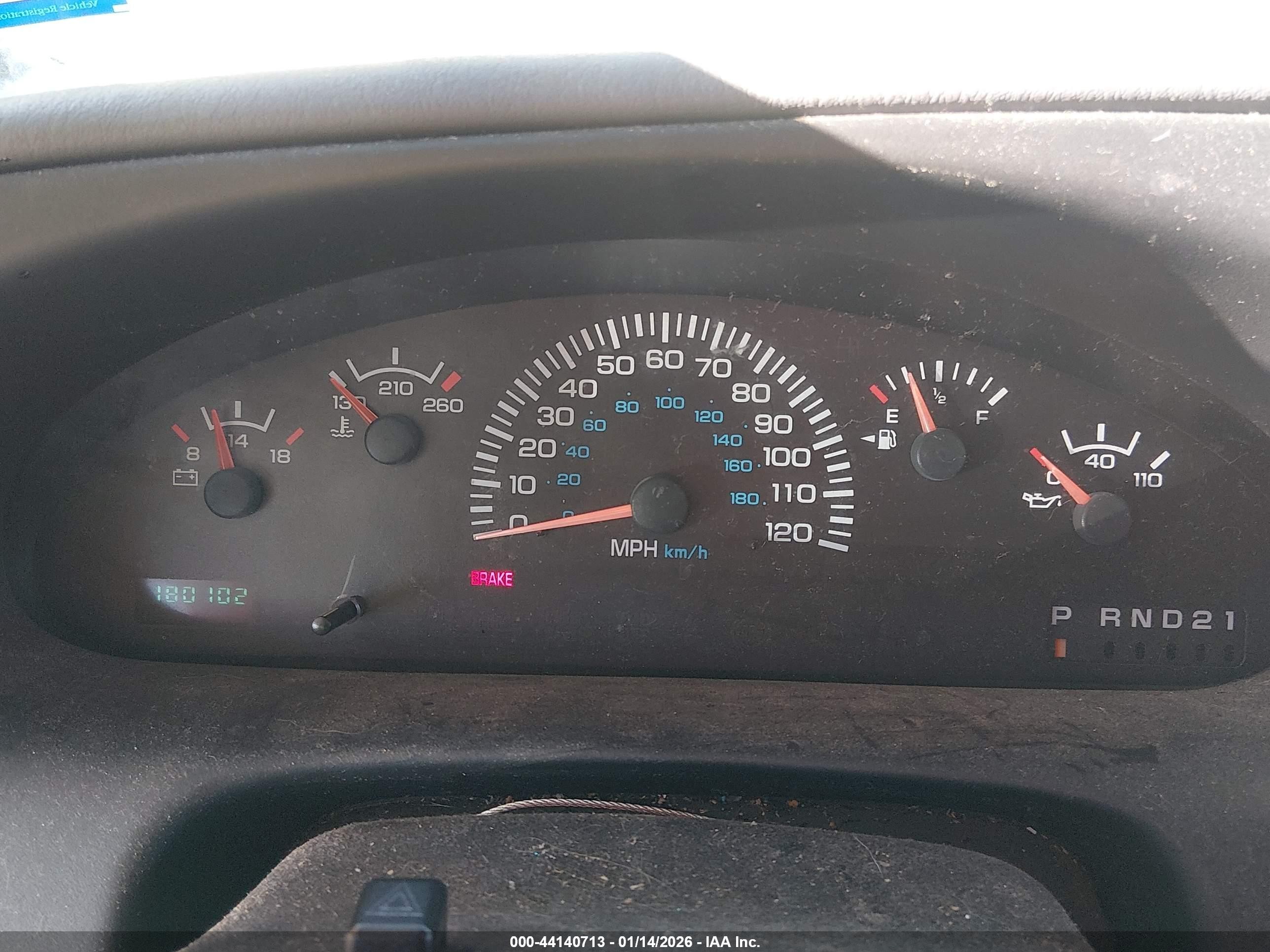 2000 Dodge Ram Wagon 3500   Белый vin: 2B5WB35Y0YK106083