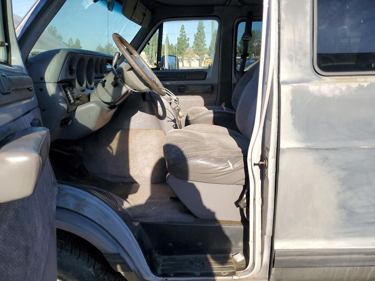 1996 Dodge Ram 3500 Gray vin: 2B5WB35Z1TK147114