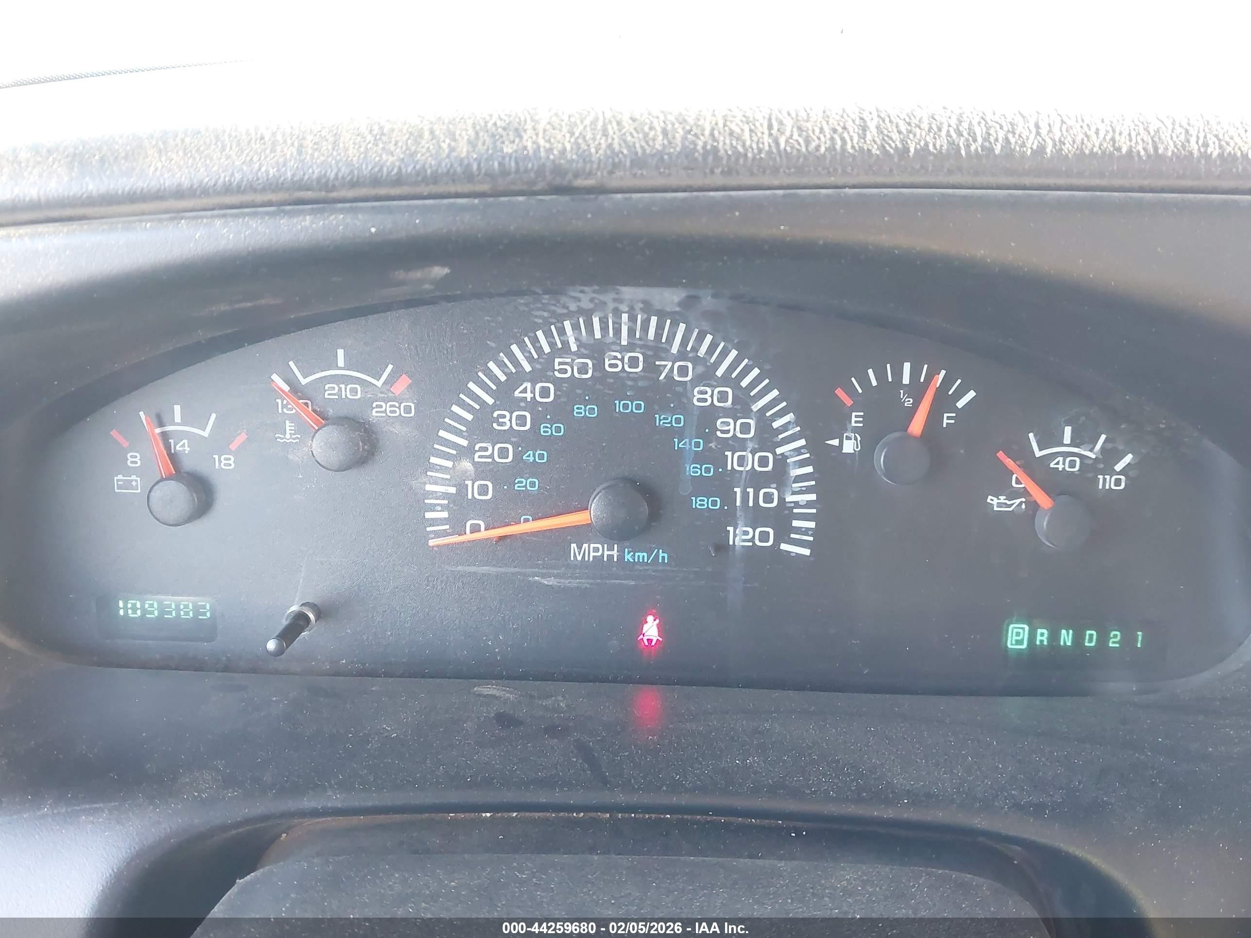 2001 Dodge Ram Wagon 3500   White vin: 2B5WB35Z21K514907