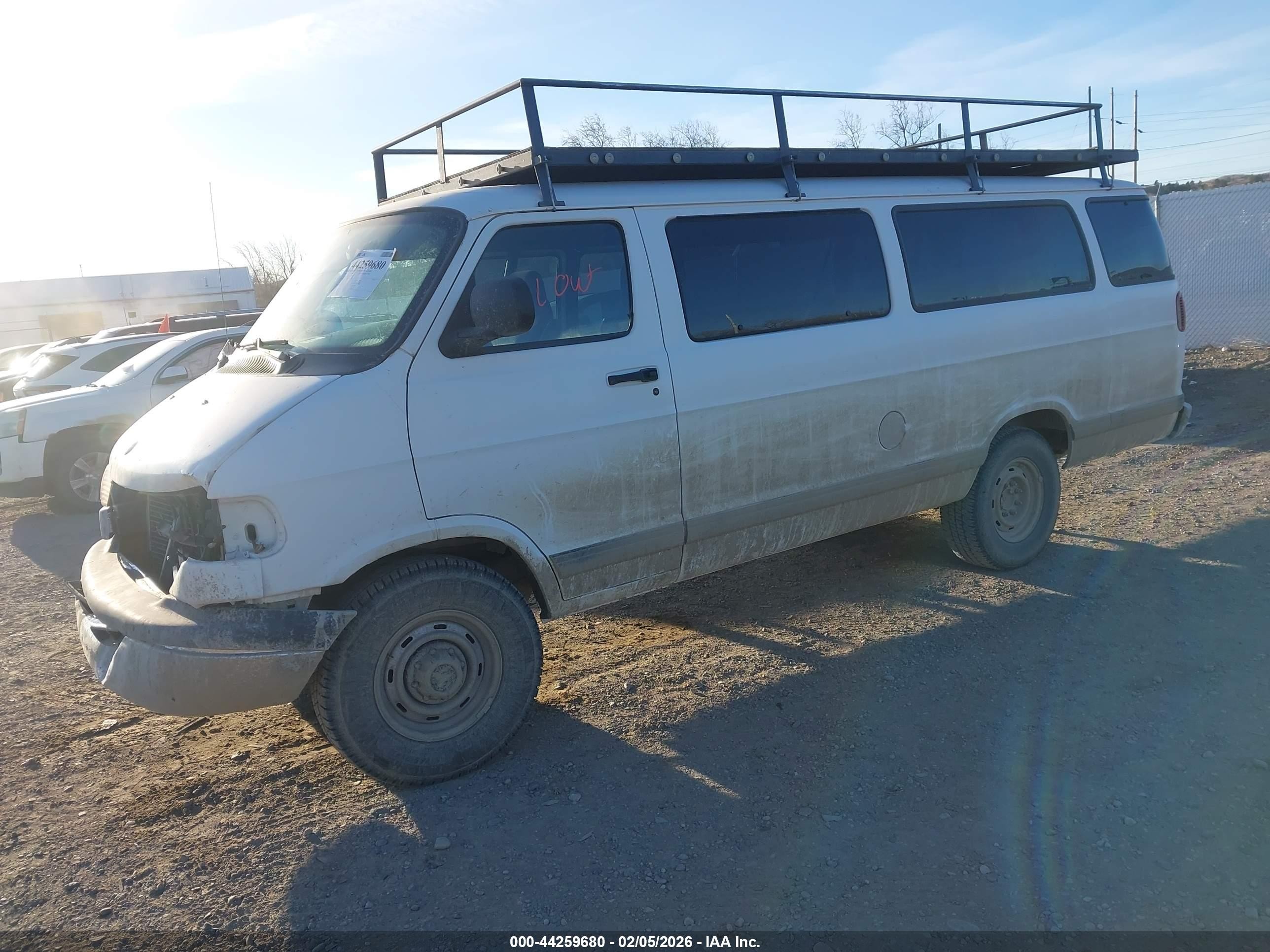 2001 Dodge Ram Wagon 3500   White vin: 2B5WB35Z21K514907
