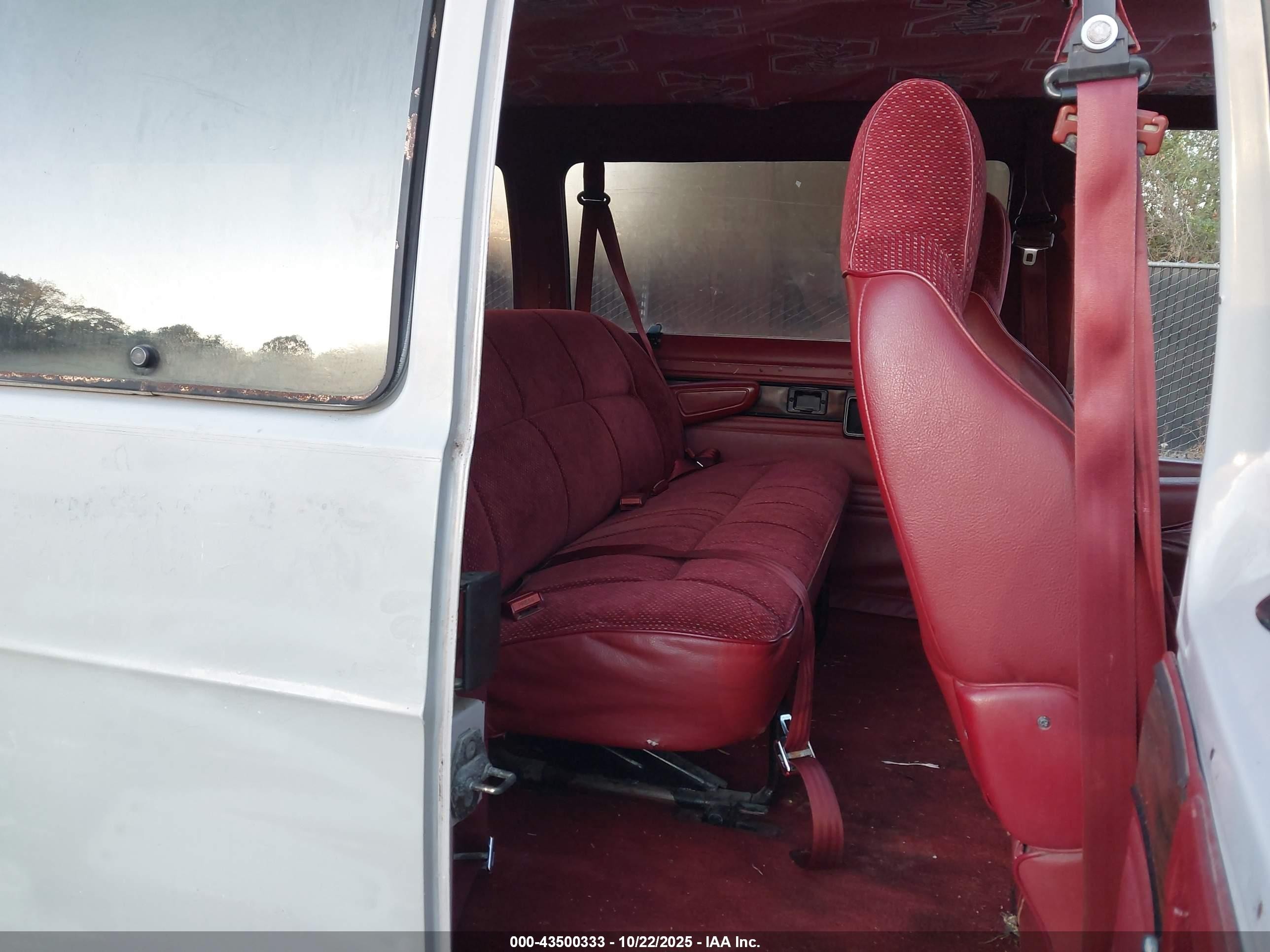 1994 Dodge Ram Wagon B350 Серый vin: 2B5WB35Z2RK577615
