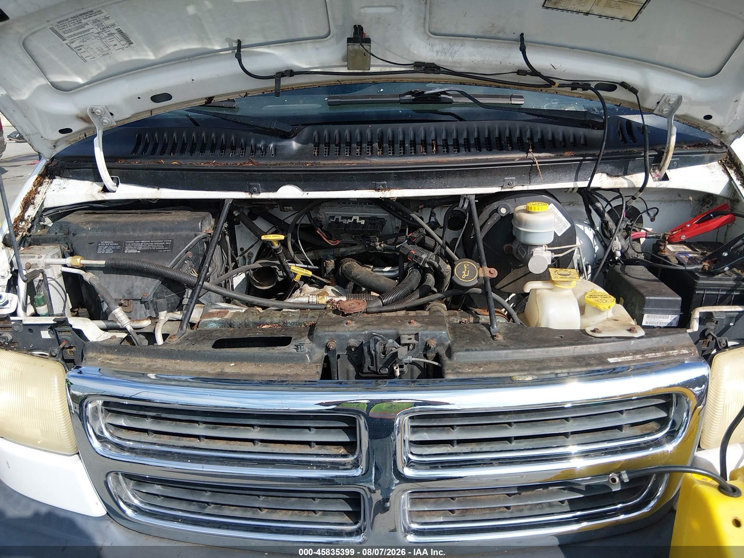 2001 Dodge Ram Wagon 3500   White vin: 2B5WB35Z31K555515