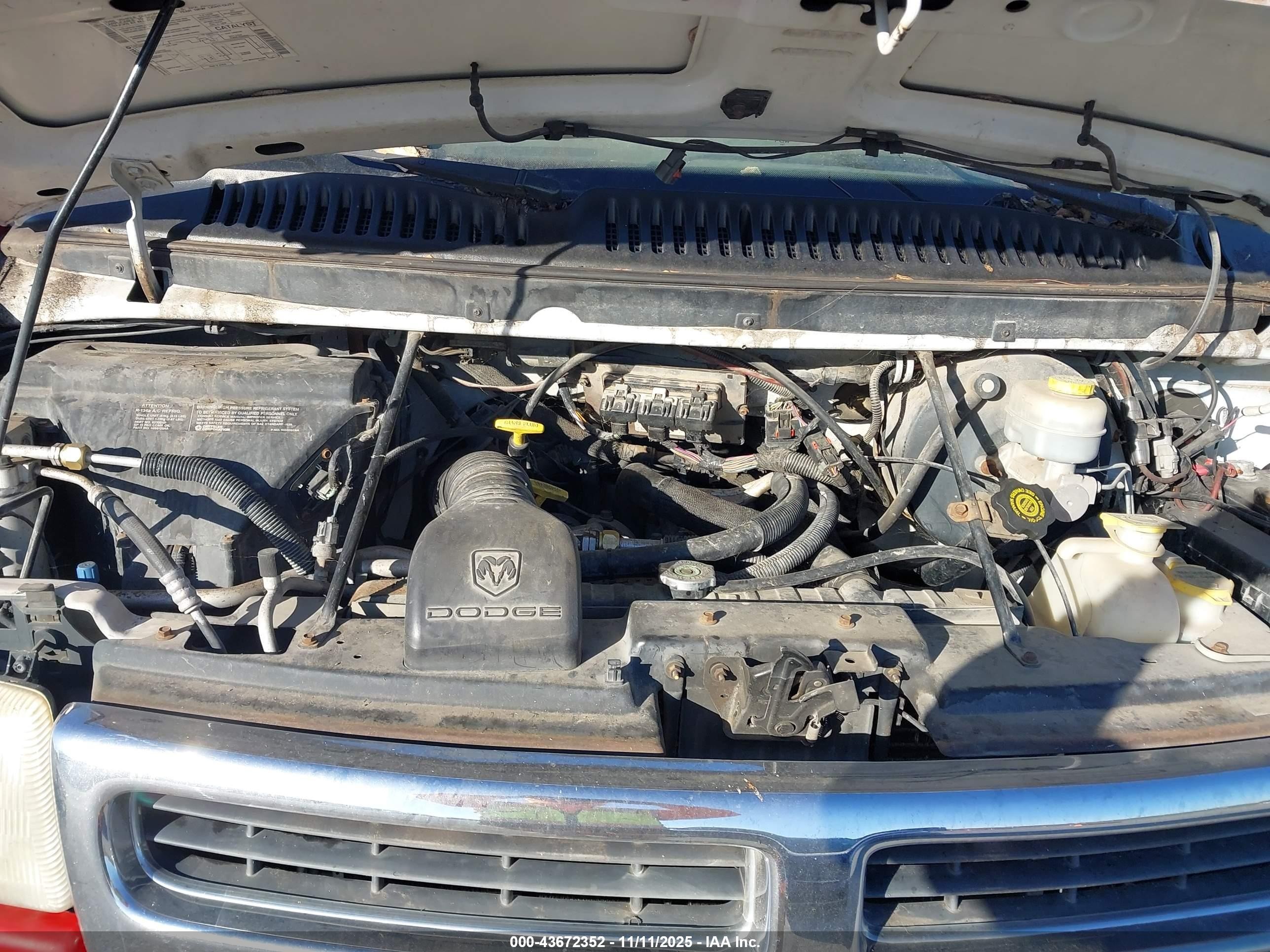 2002 Dodge Ram Wagon 3500   Красный vin: 2B5WB35Z32K134881