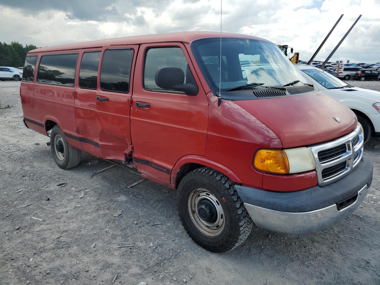 1999 Dodge Ram Wagon B3500 Red vin: 2B5WB35Z3XK531675