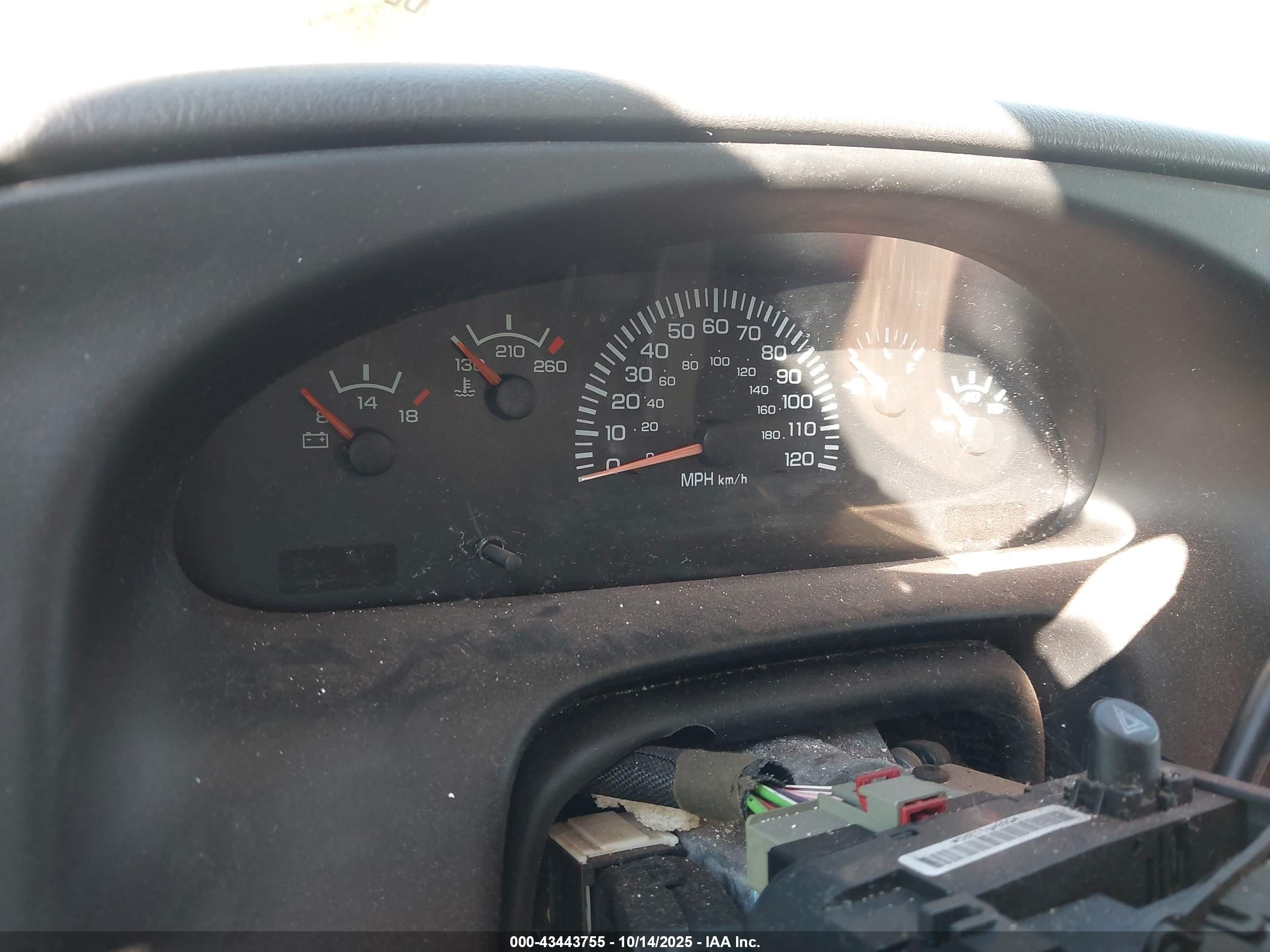 2002 Dodge Ram Wagon 3500   Белый vin: 2B5WB35Z42K137028