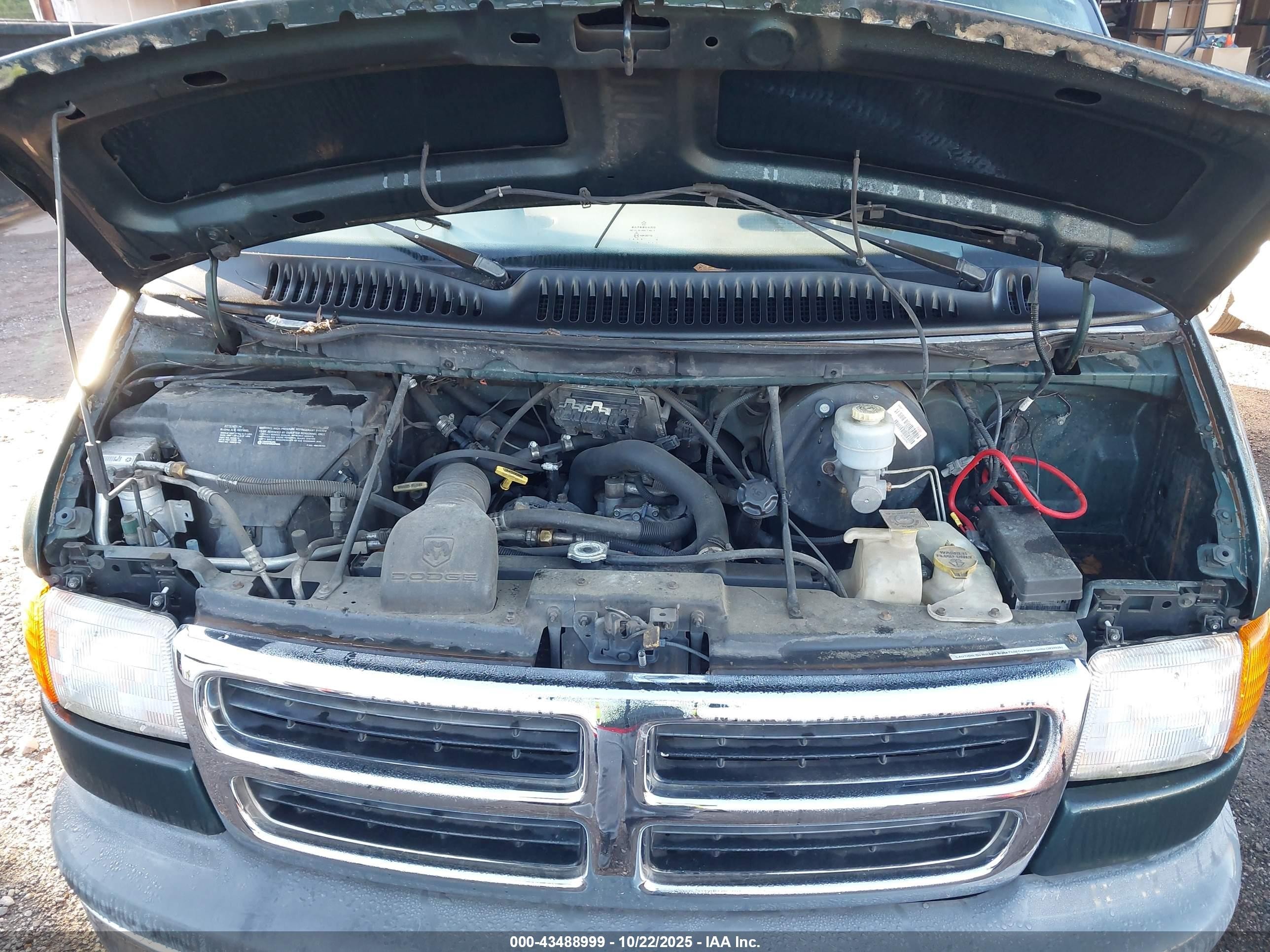 2000 Dodge Ram Wagon 3500   Green vin: 2B5WB35Z4YK138253