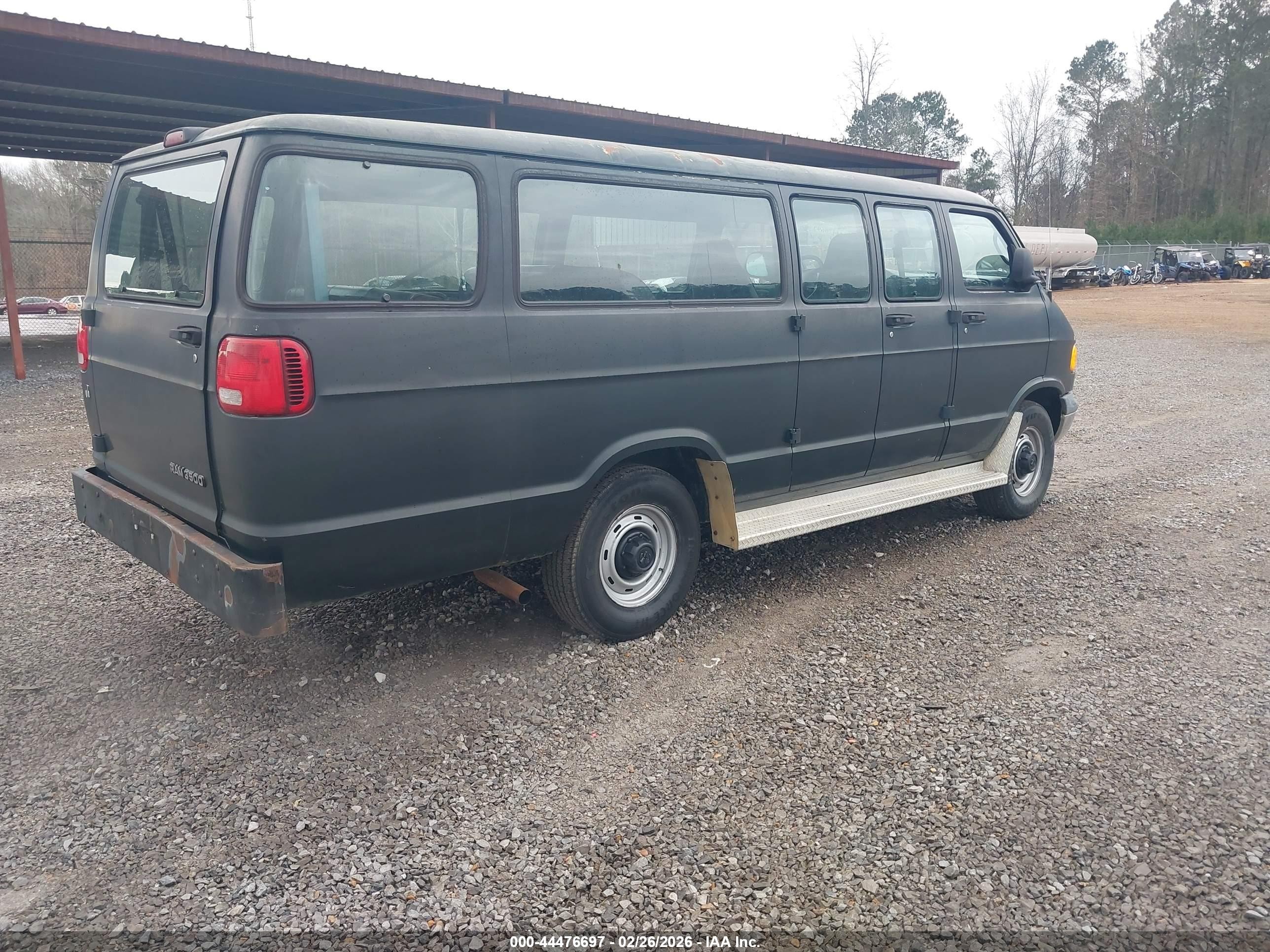 2001 Dodge Ram Wagon 3500   Black vin: 2B5WB35Z51K546220
