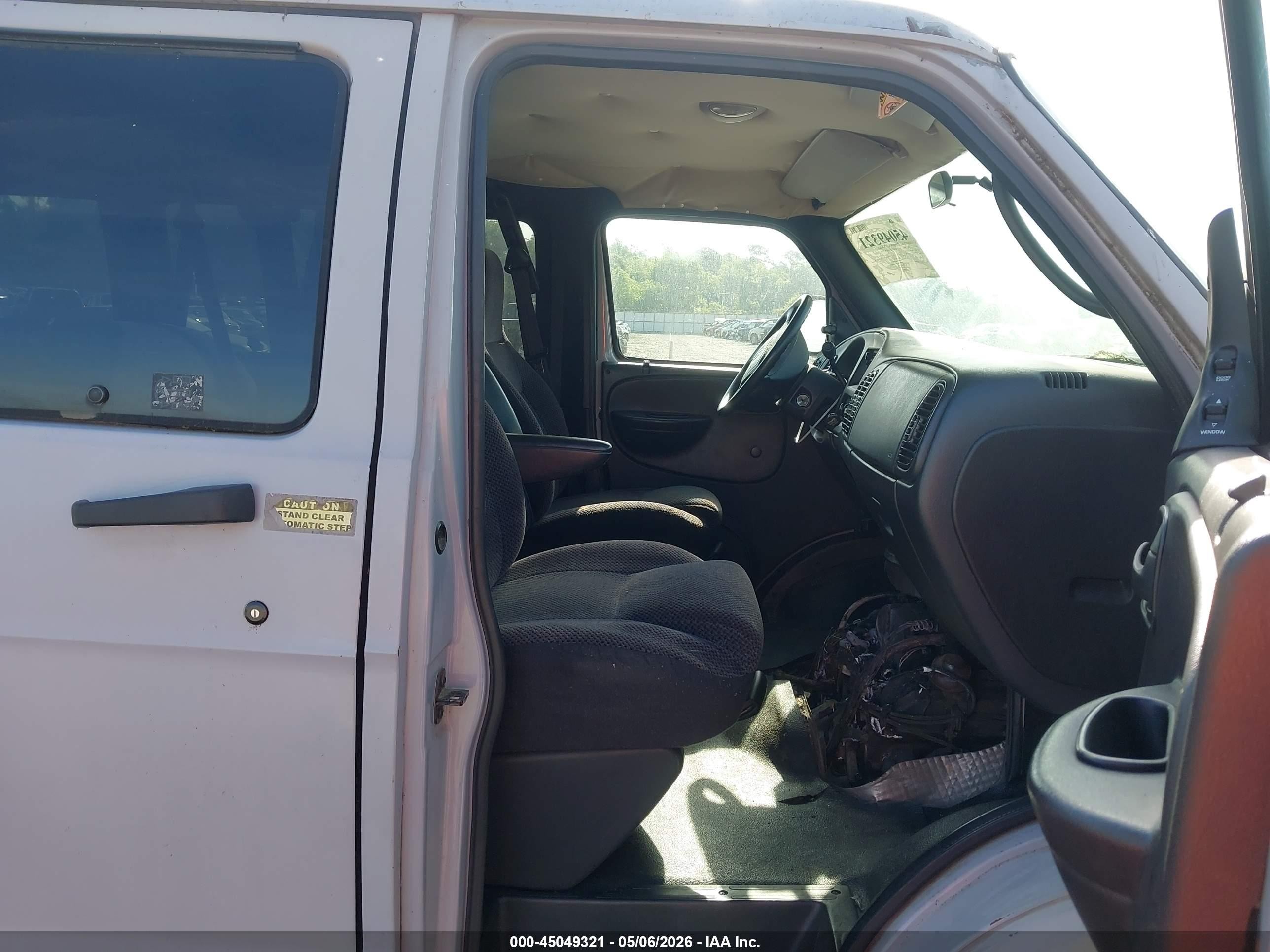 2001 Dodge Ram Wagon 3500   Gray vin: 2B5WB35Z61K509774