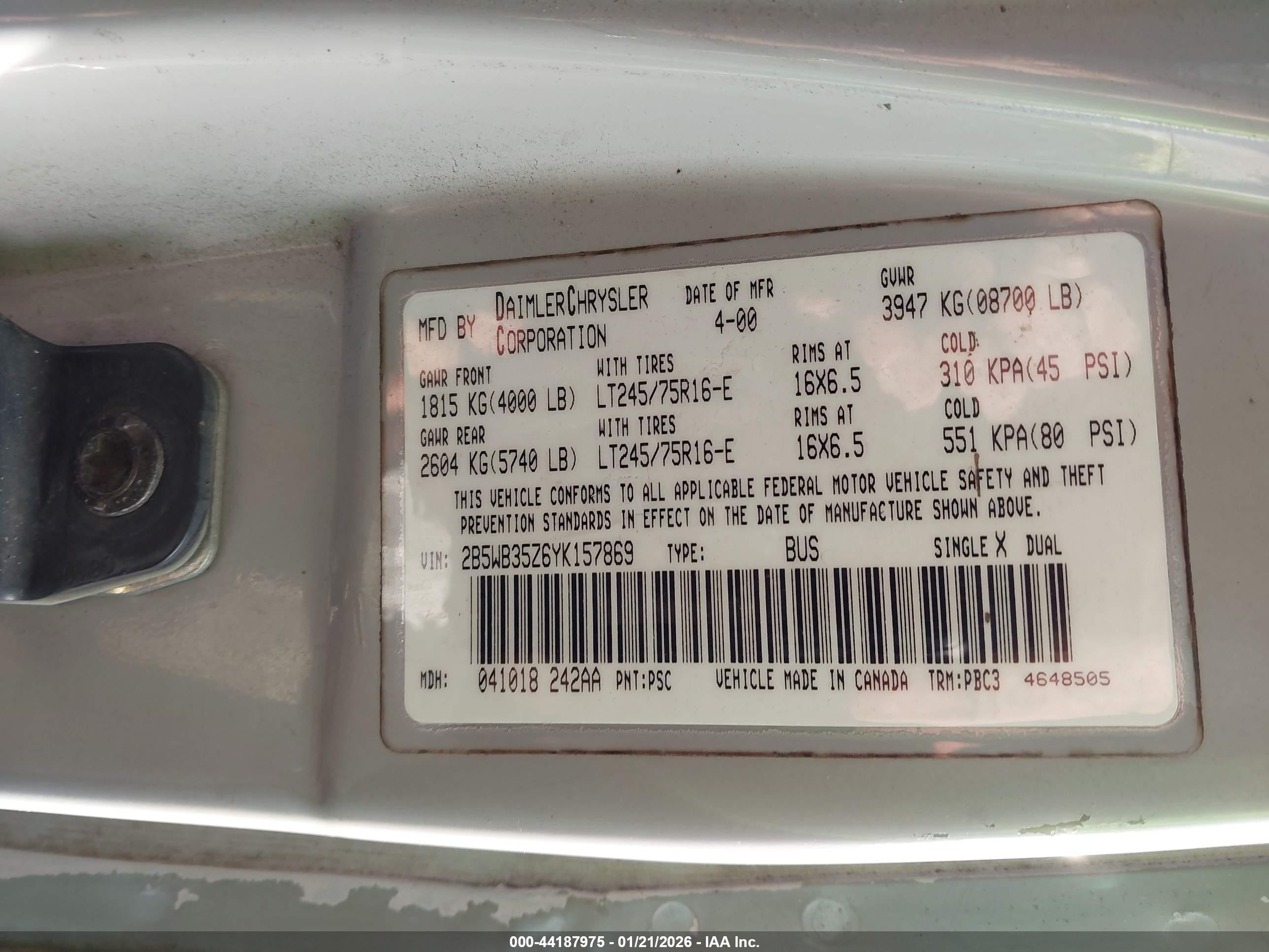 2000 Dodge Ram Wagon 3500   Silver vin: 2B5WB35Z6YK157869