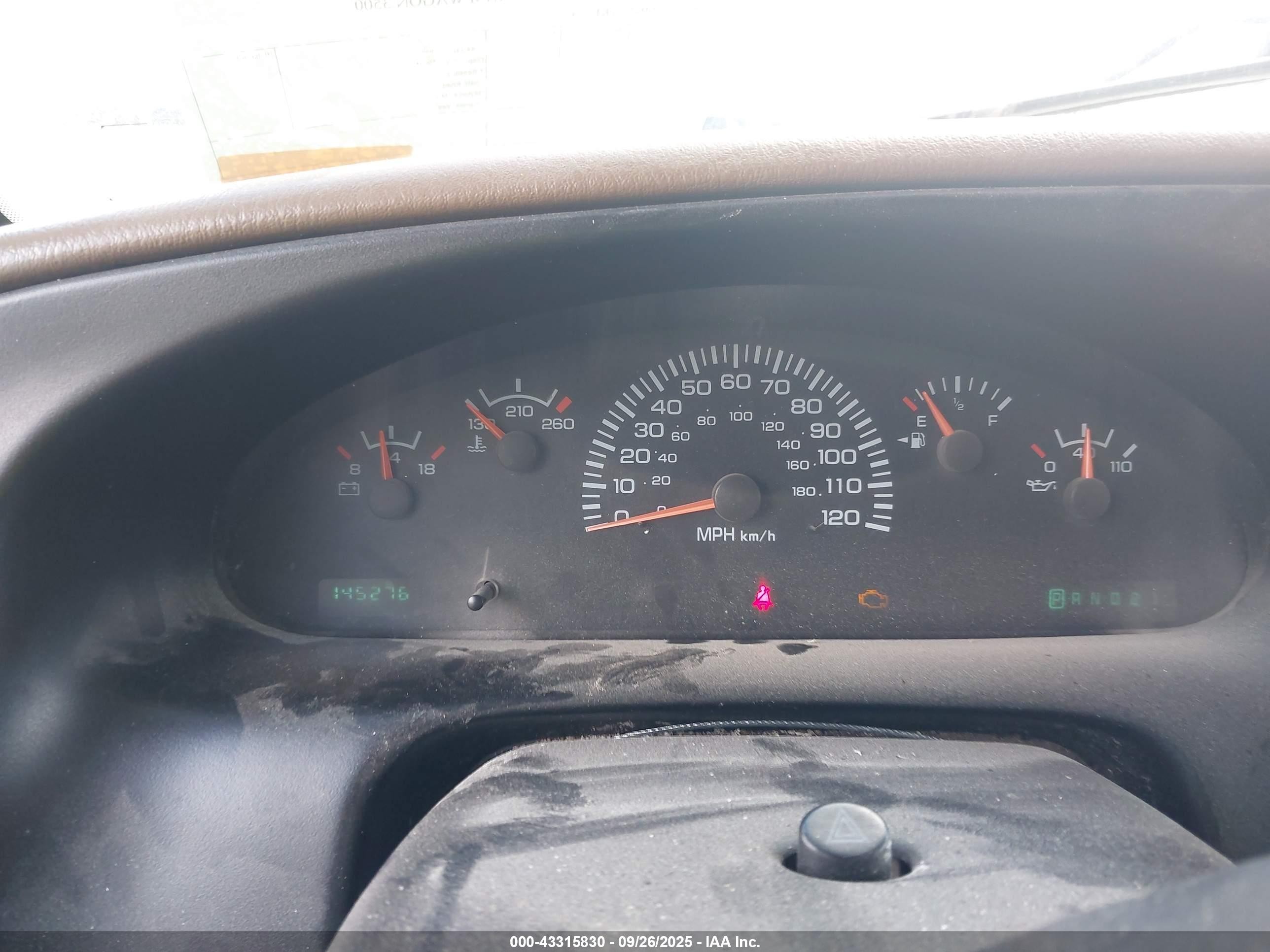 2002 Dodge Ram Wagon 3500   Белый vin: 2B5WB35Z72K136844