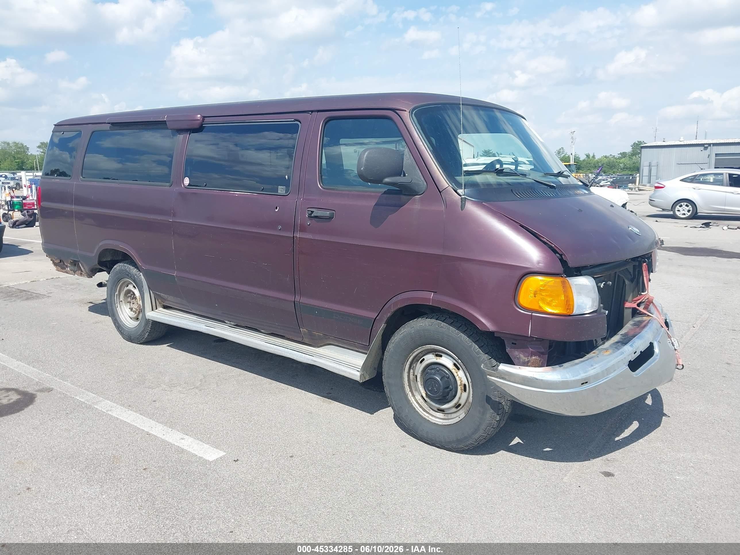 2001 Dodge Ram Wagon 3500   Burgundy vin: 2B5WB35Z91K543093