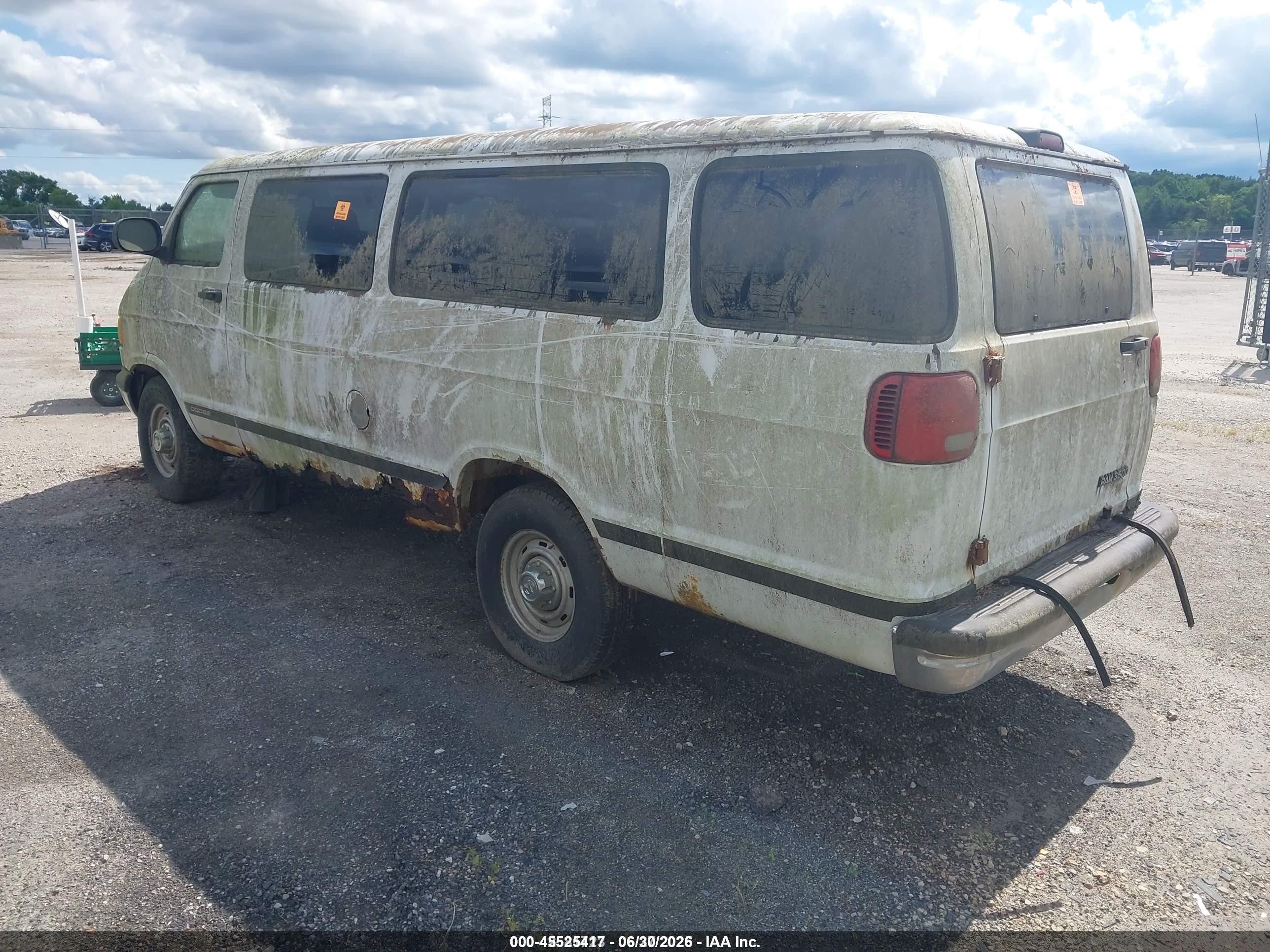 2001 Dodge Ram Wagon 3500   Белый vin: 2B5WB35Z91K554613