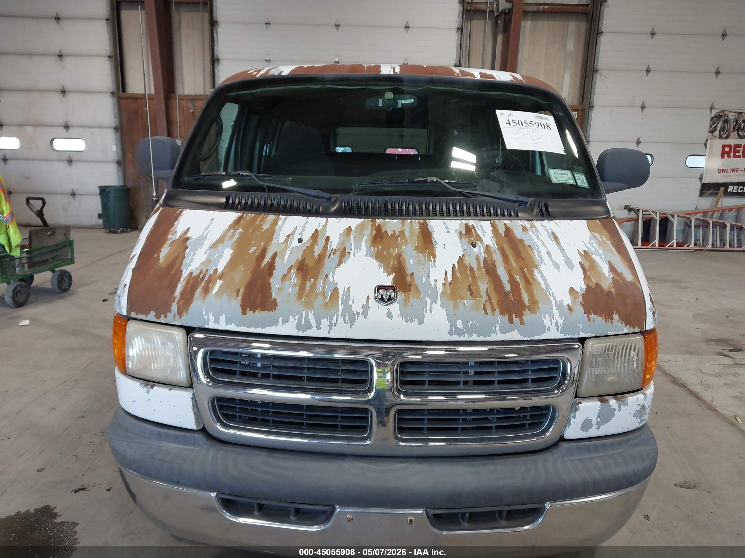 2002 Dodge Ram Wagon 3500   Белый vin: 2B5WB35Z92K105059