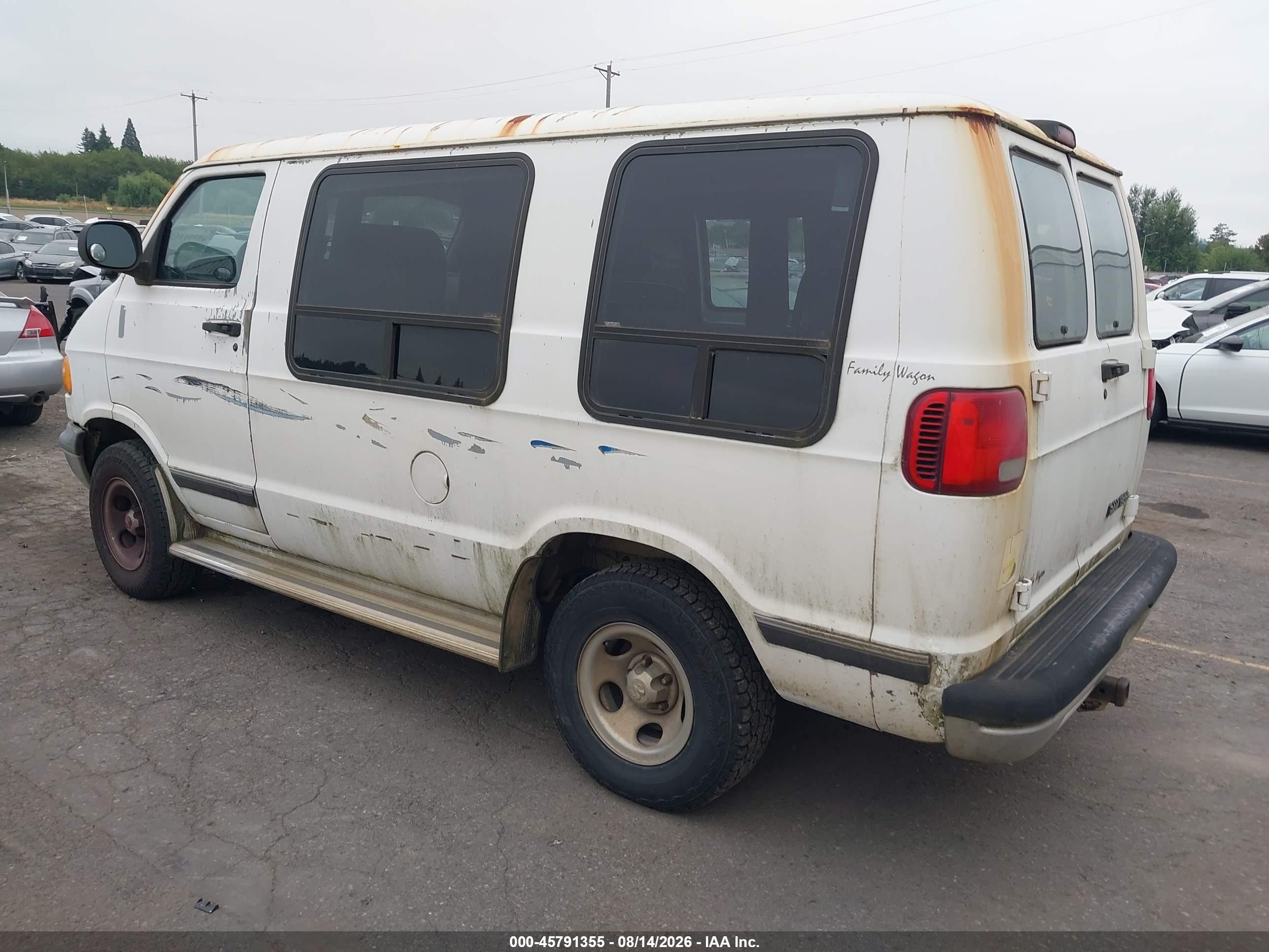 1999 Dodge Ram Van 1500 Commercial/conversion White vin: 2B6HB11X0XK507637