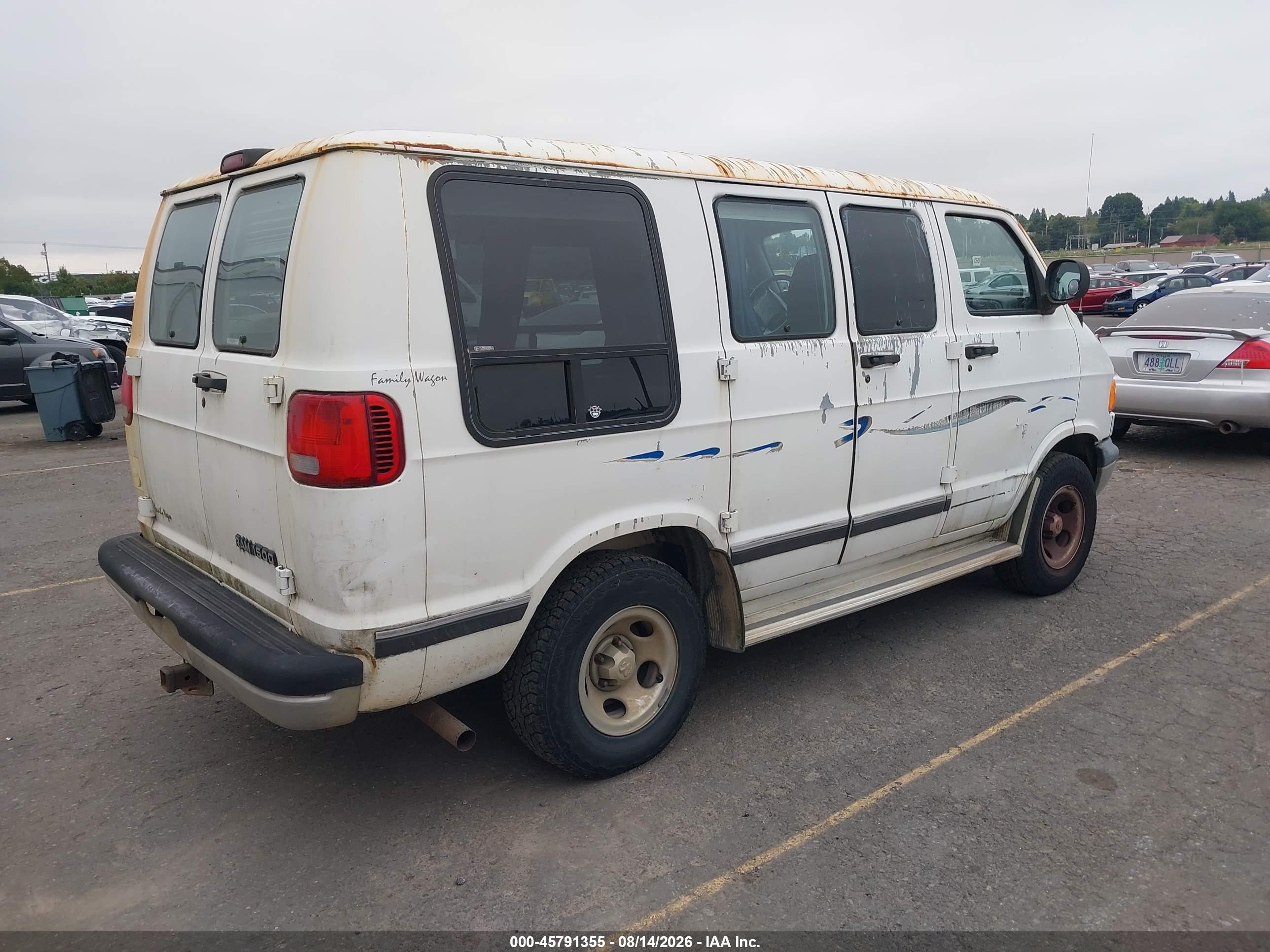 1999 Dodge Ram Van 1500 Commercial/conversion White vin: 2B6HB11X0XK507637