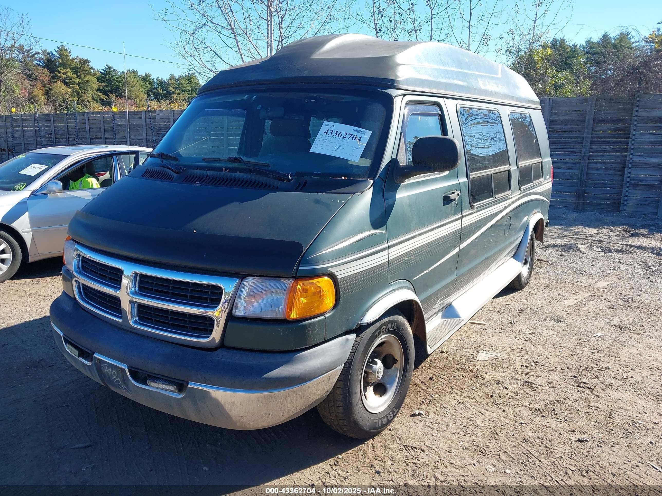 1999 Dodge Ram Van 1500 Commercial/conversion Green vin: 2B6HB11Y0XK563702