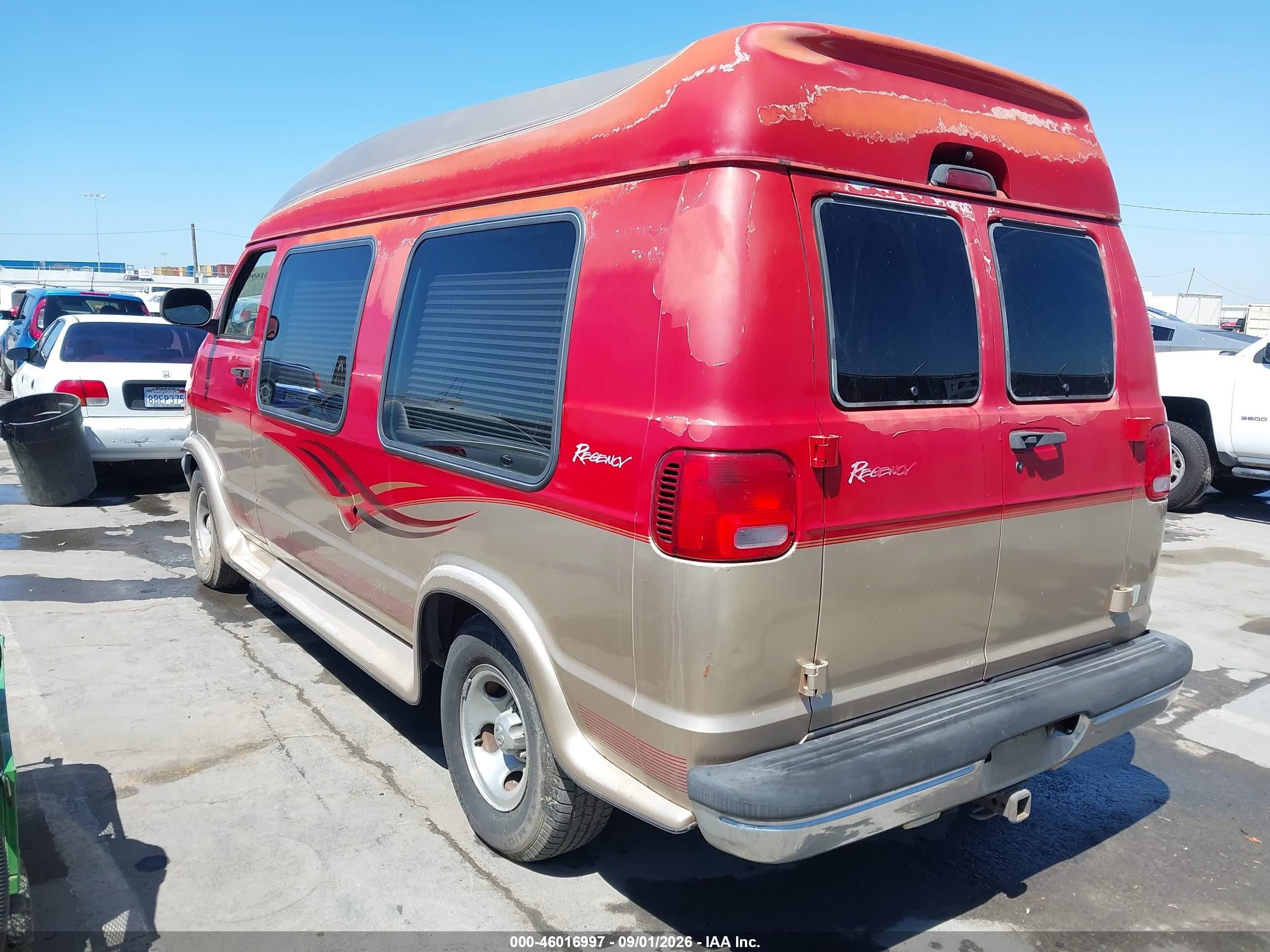 2000 Dodge Ram Van B1500 Красный vin: 2B6HB11Y0YK171952