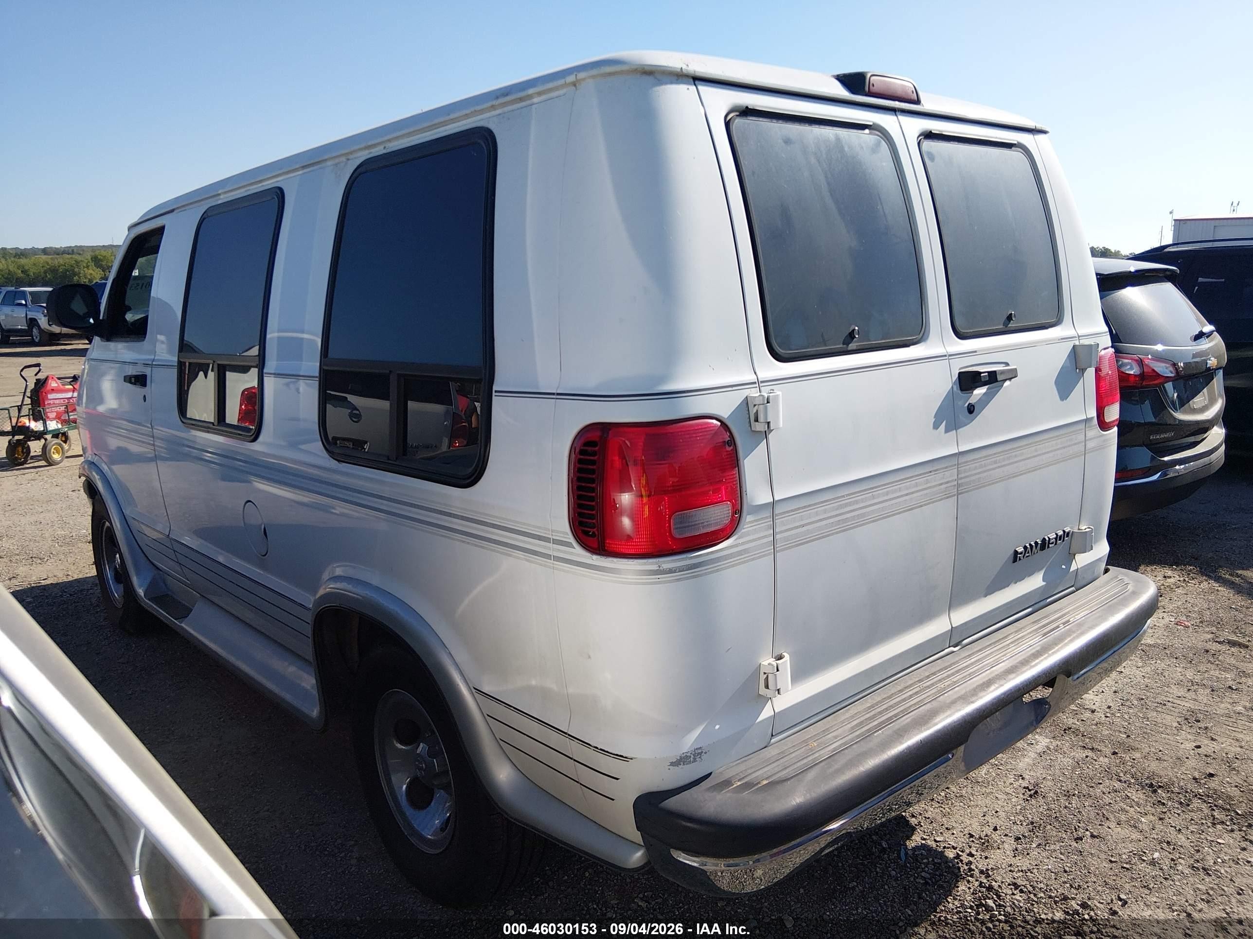 2001 Dodge Ram Van 1500 Conversion Белый vin: 2B6HB11Y31K532435