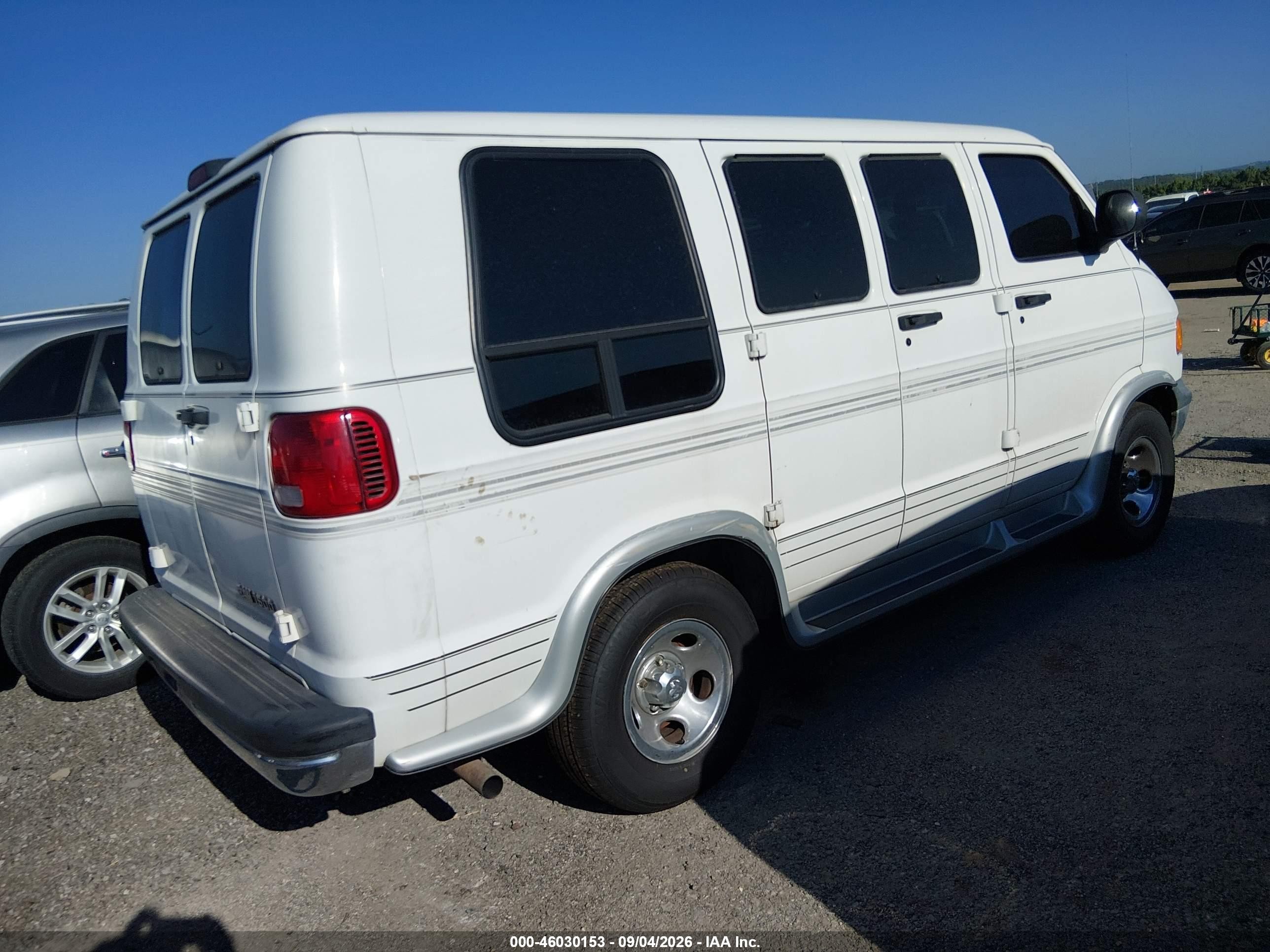 2001 Dodge Ram Van 1500 Conversion Белый vin: 2B6HB11Y31K532435