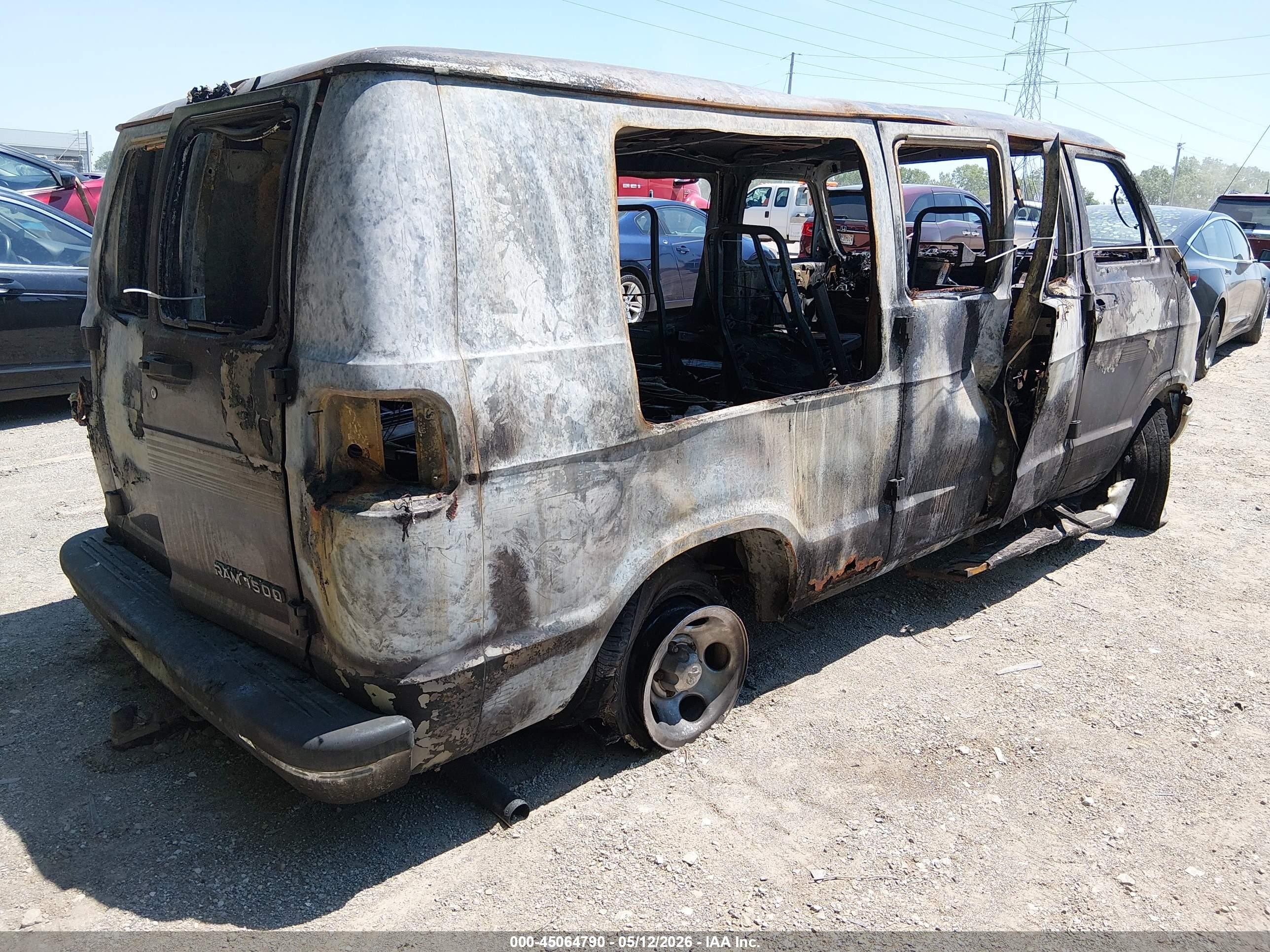 2001 Dodge Ram Van 1500 Conversion Серый vin: 2B6HB11Y31K557738