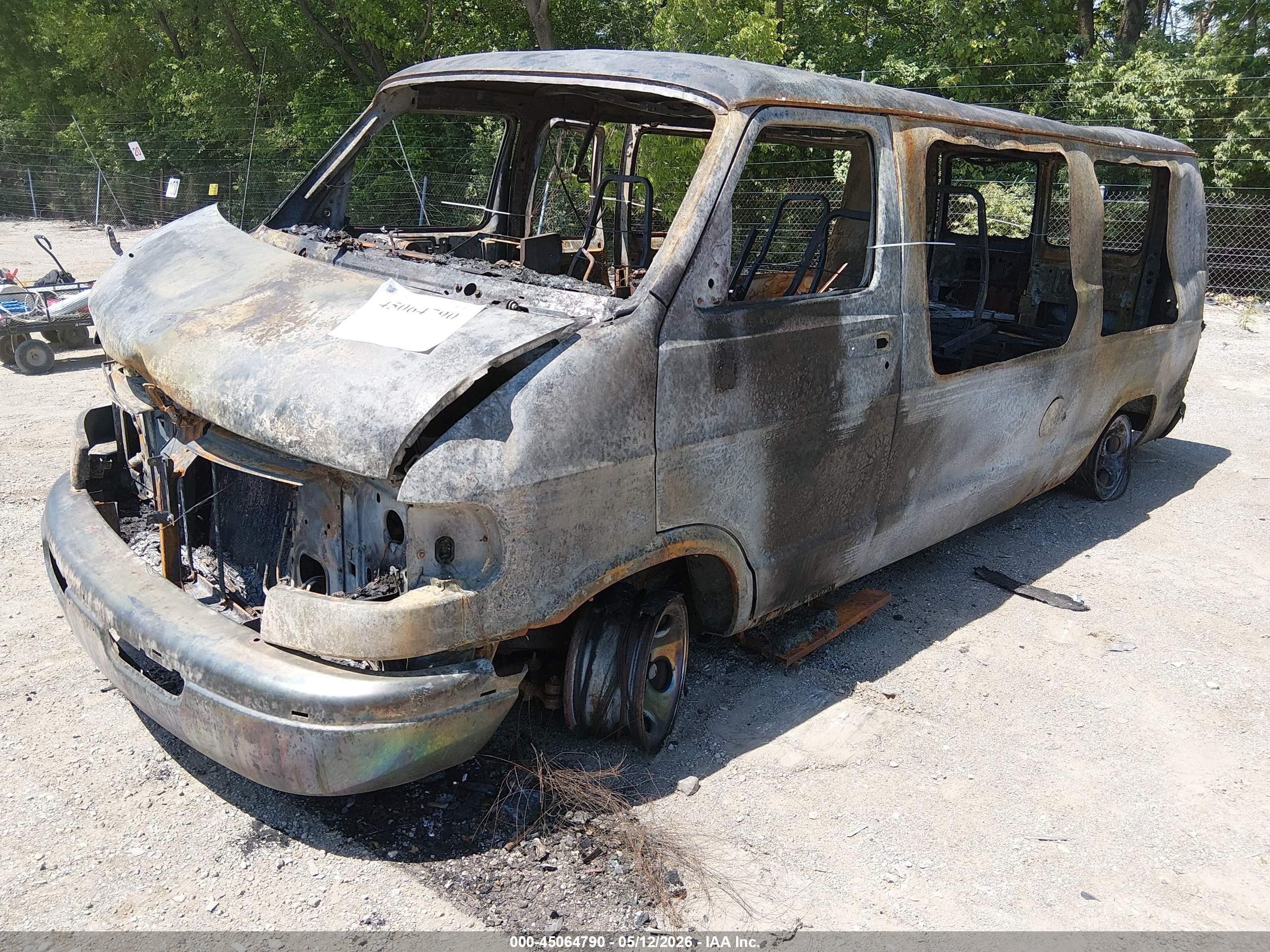 2001 Dodge Ram Van 1500 Conversion Серый vin: 2B6HB11Y31K557738